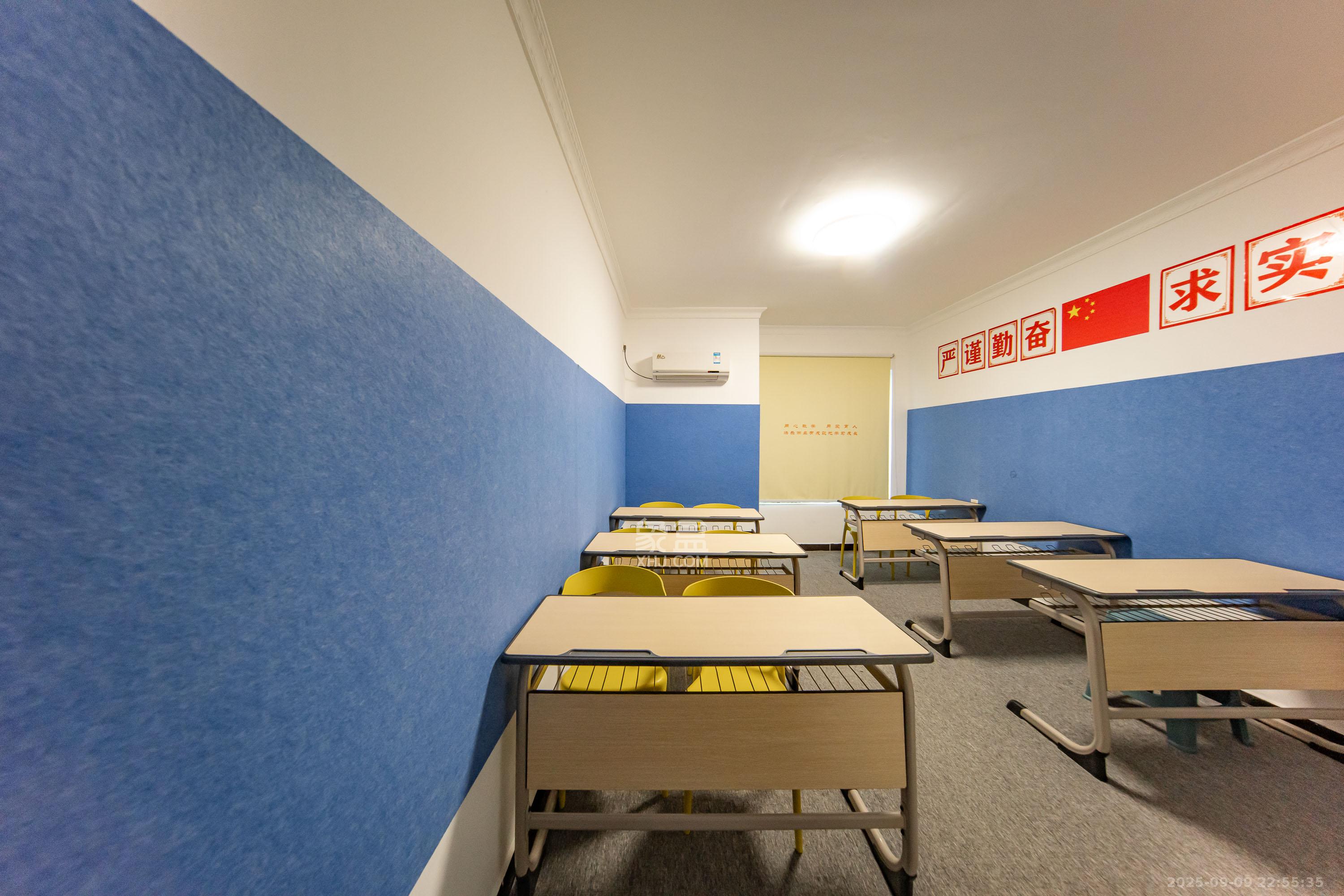 华润橡树湾 4室2厅2卫 90.0万 华润橡树湾 4室2厅2卫 90.0万卧室