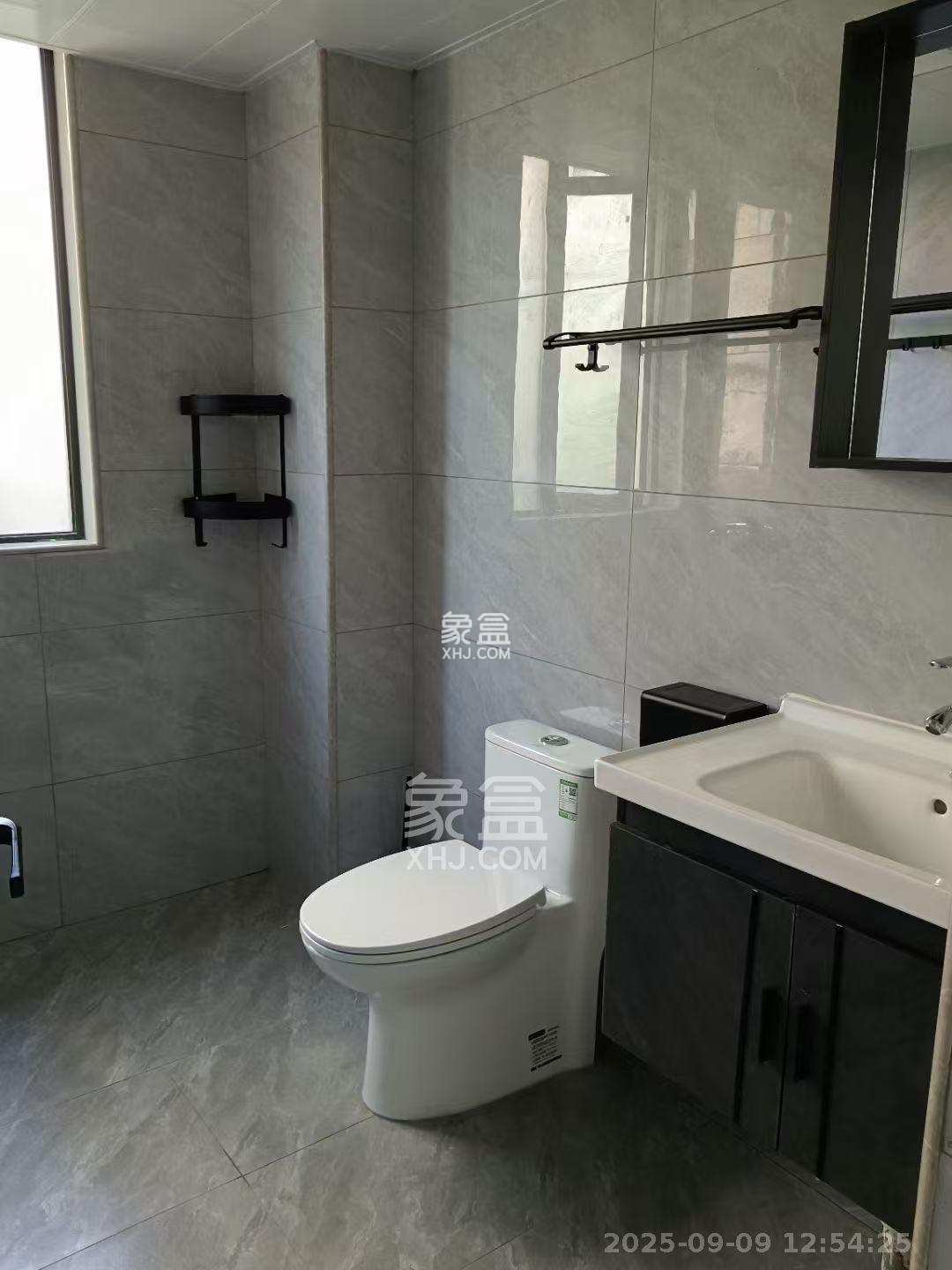 五矿万境蓝山 4室2厅2卫 2500.0元/月 五矿万境蓝山 4室2厅2卫 2500.0元/月室内图