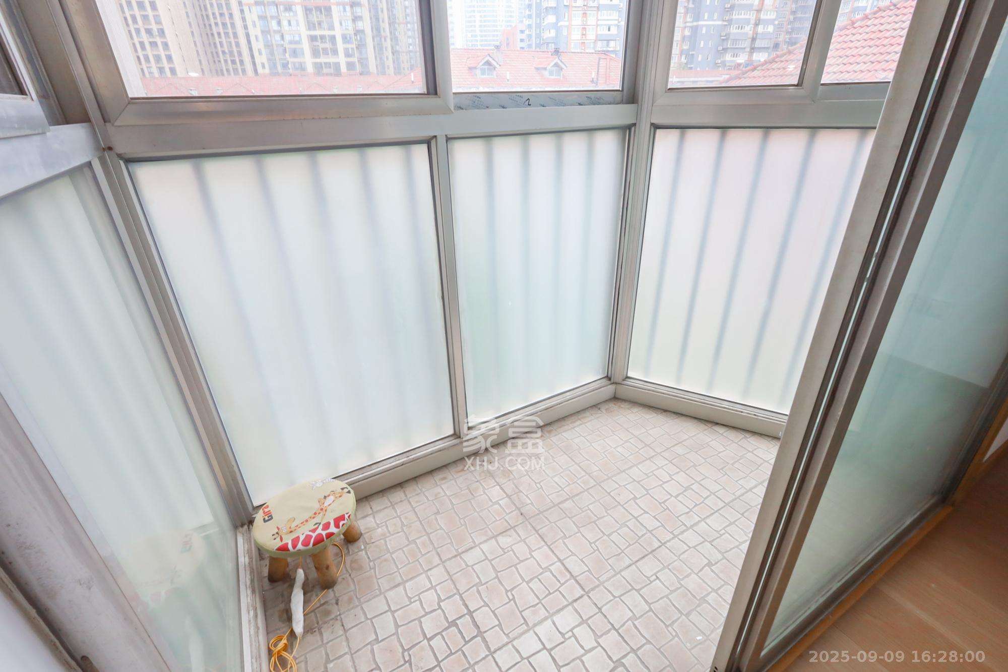 香海西岸  3室2厅2卫    130.0万 香海西岸  3室2厅2卫    130.0万阳台