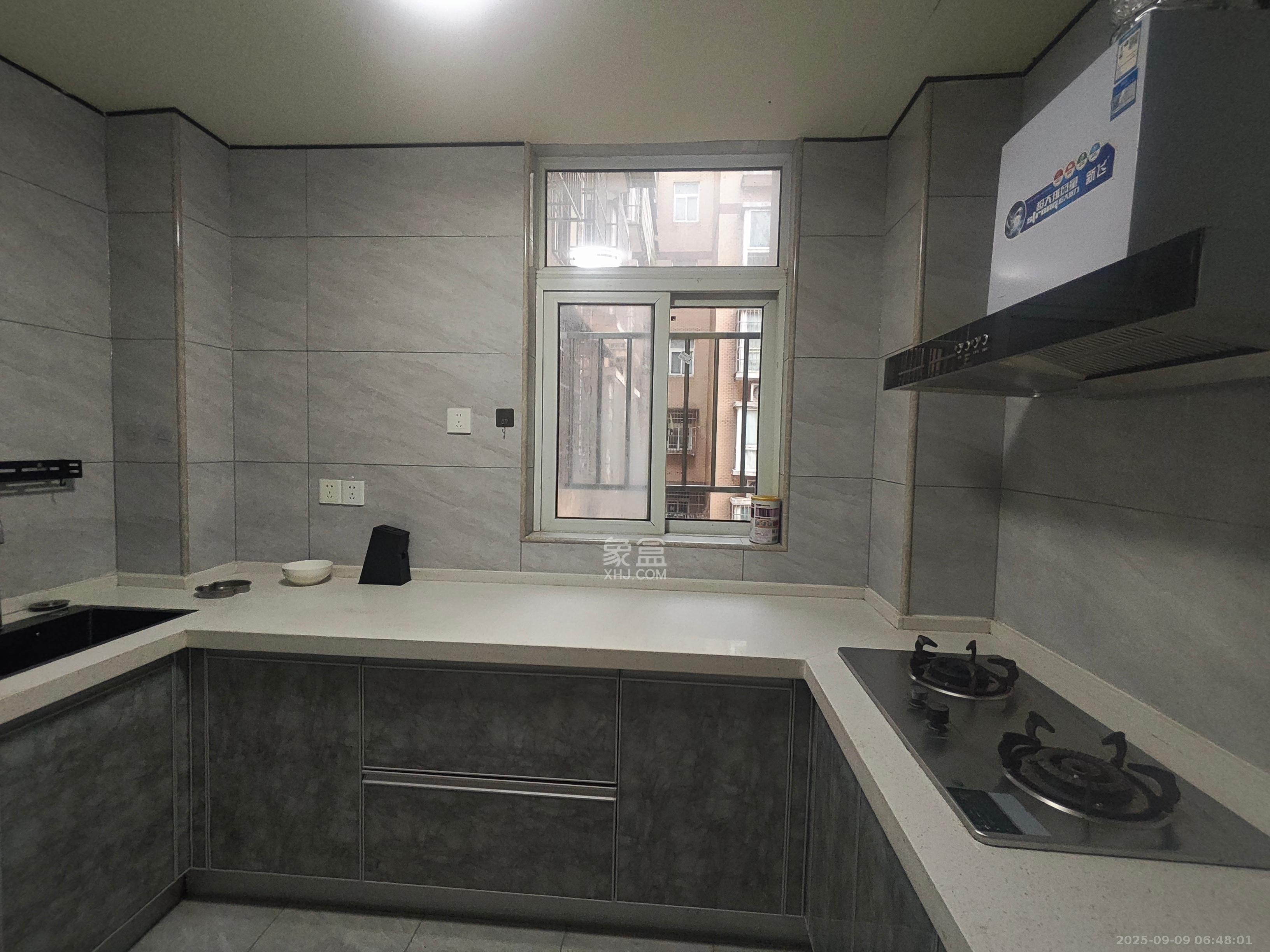 谷山乐园二期 1室2厅1卫 2100.0元/月 谷山乐园二期 1室2厅1卫 2100.0元/月室内图