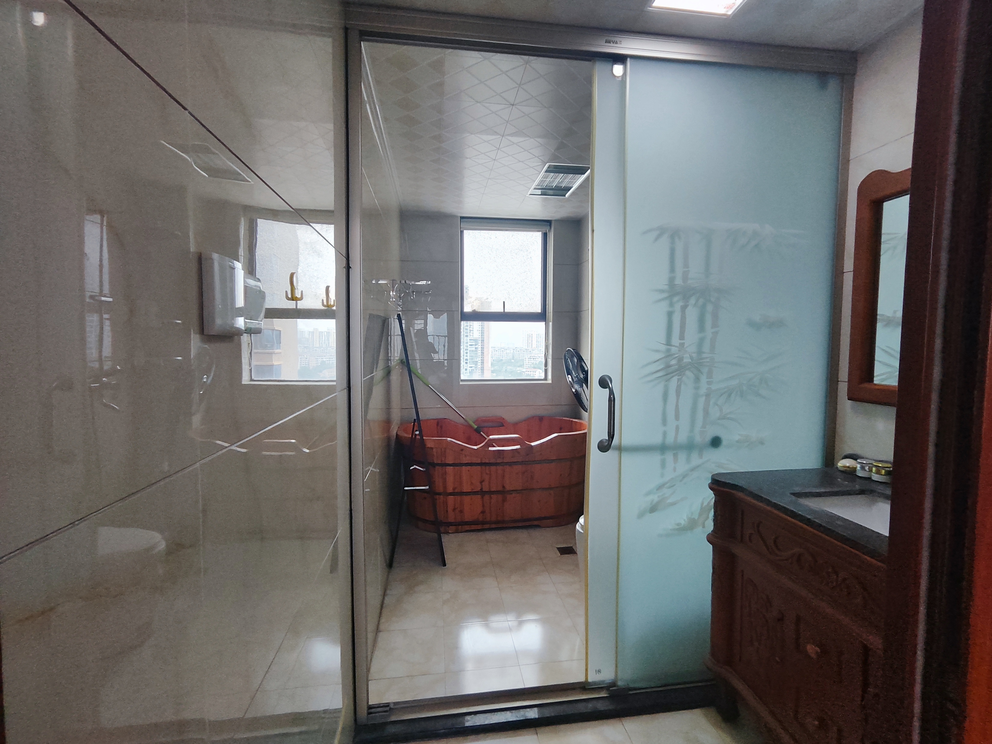 湾田家园  3室2厅1卫    2000.0元/月室内图