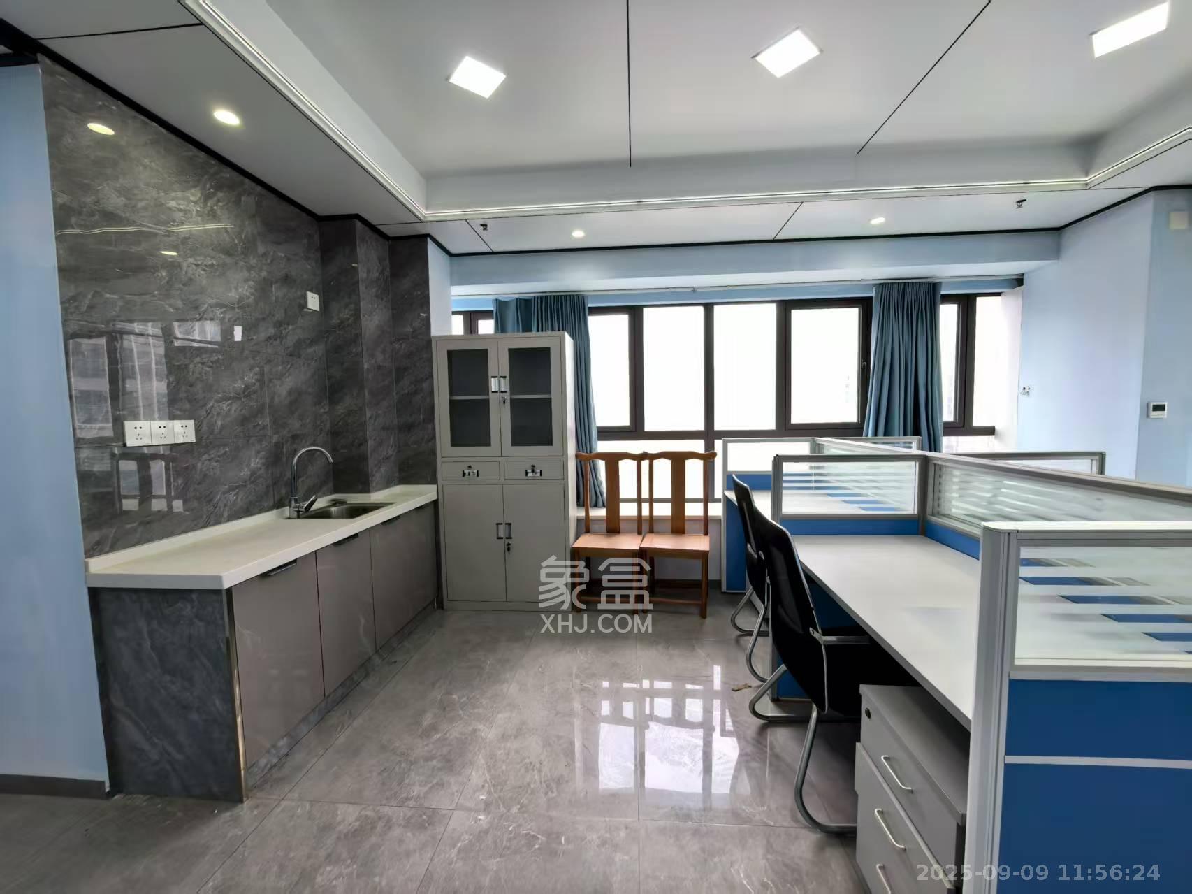 长燃润和天地(长润小区印湘江)  1室1厅1卫    1800.0元/月 长燃润和天地(长润小区印湘江)  1室1厅1卫    1800.0元/月室内图