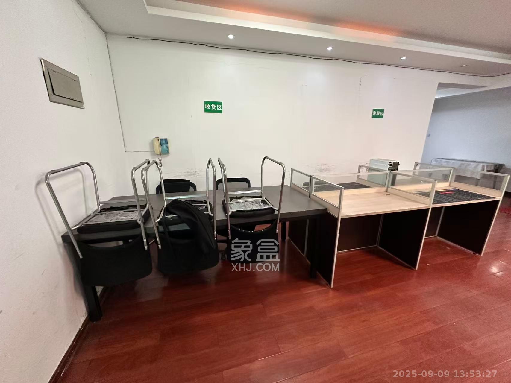 维一星城 3室1厅1卫 3800.0元/月 维一星城 3室1厅1卫 3800.0元/月室内图