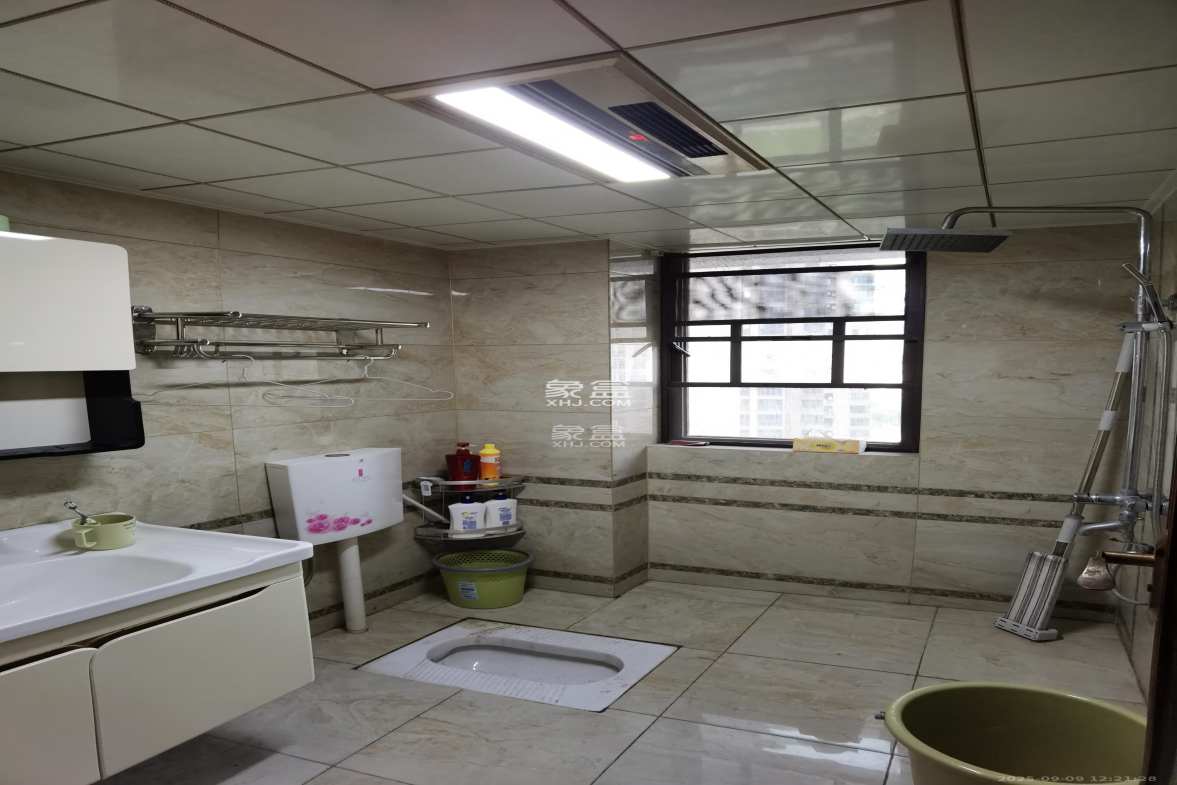 紫鑫御湖湾  4室2厅2卫    3000.0元/月 紫鑫御湖湾  4室2厅2卫    3000.0元/月室内图