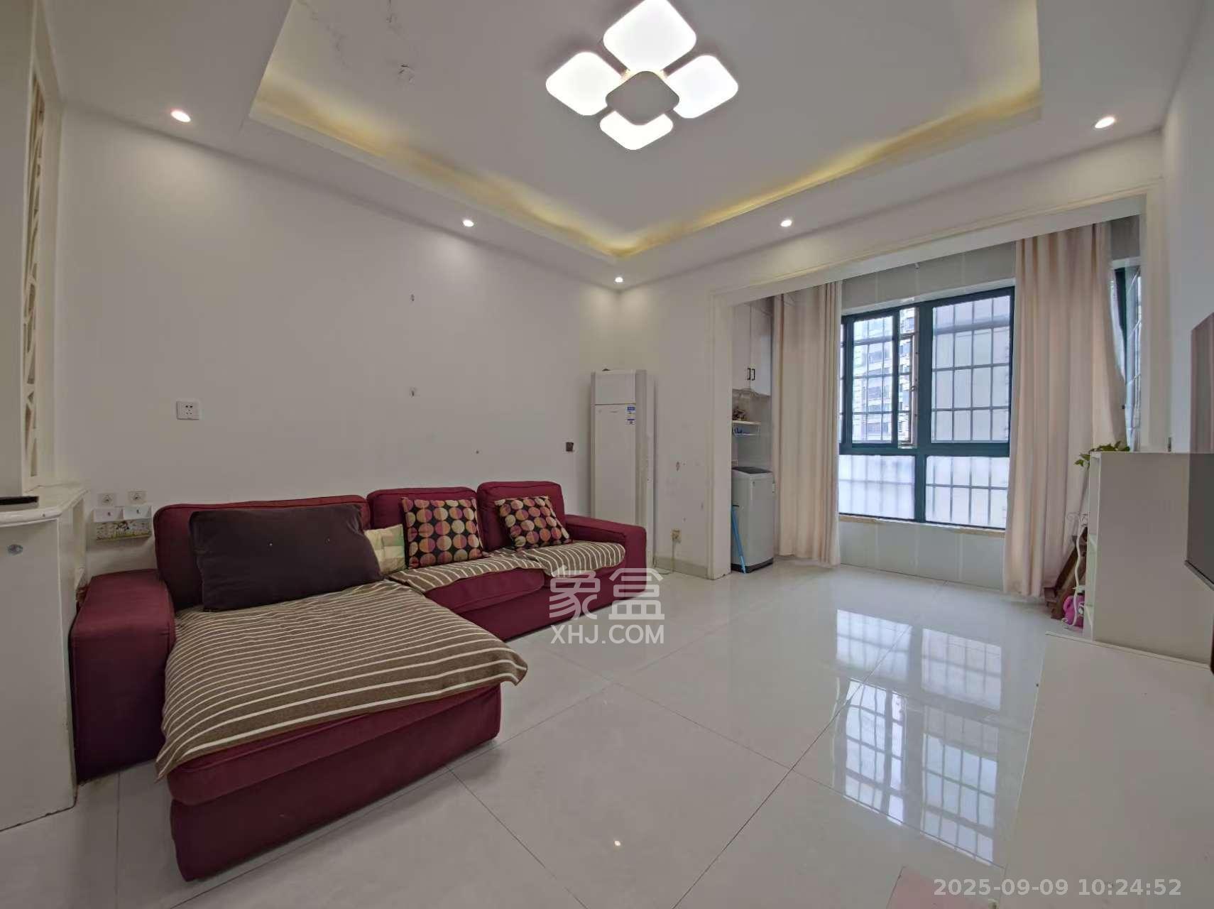 维一星城原山苑  3室2厅1卫    2100.0元/月 维一星城原山苑  3室2厅1卫    2100.0元/月