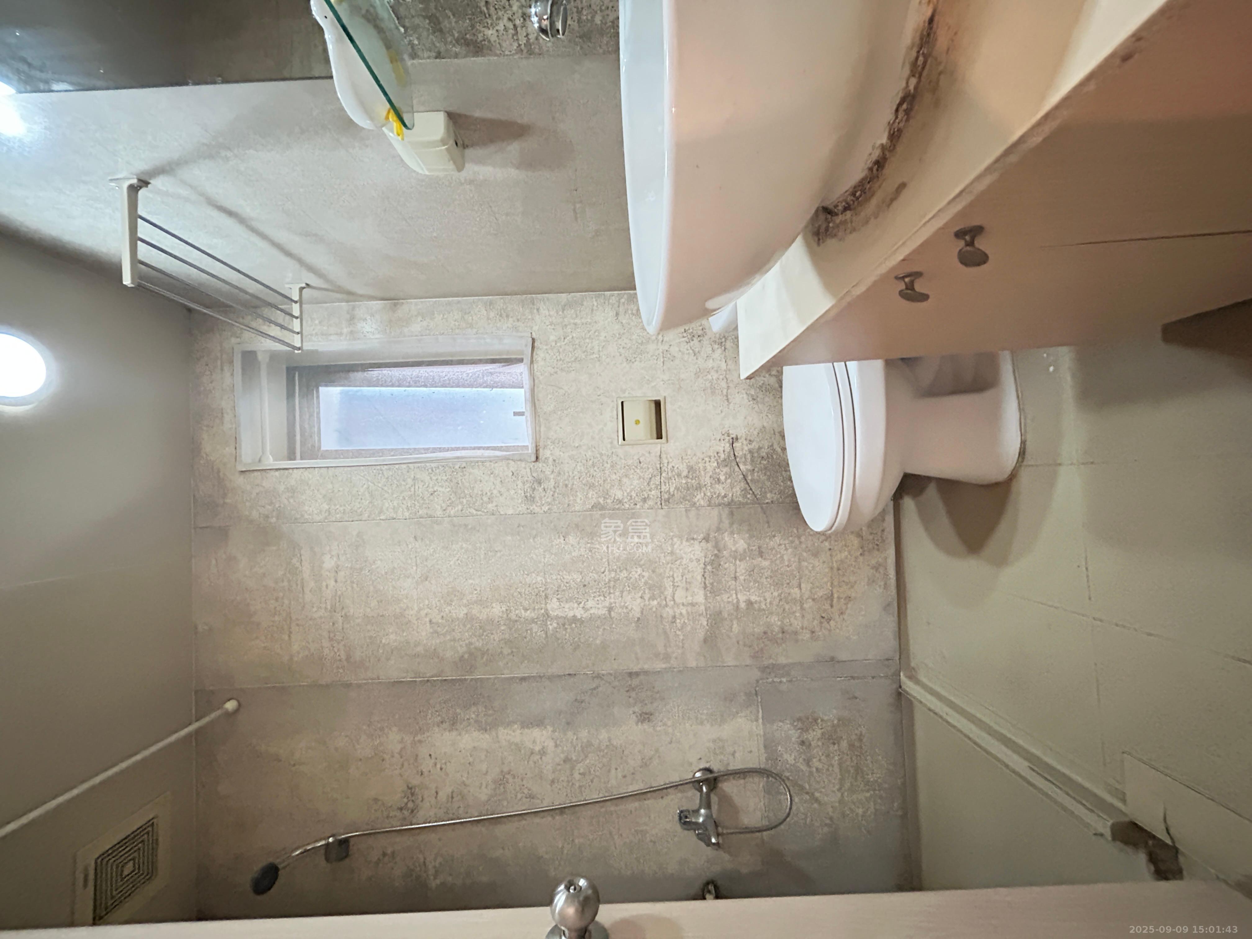 盛世美居荷园  3室2厅2卫    3500.0元/月 盛世美居荷园  3室2厅2卫    3500.0元/月室内图