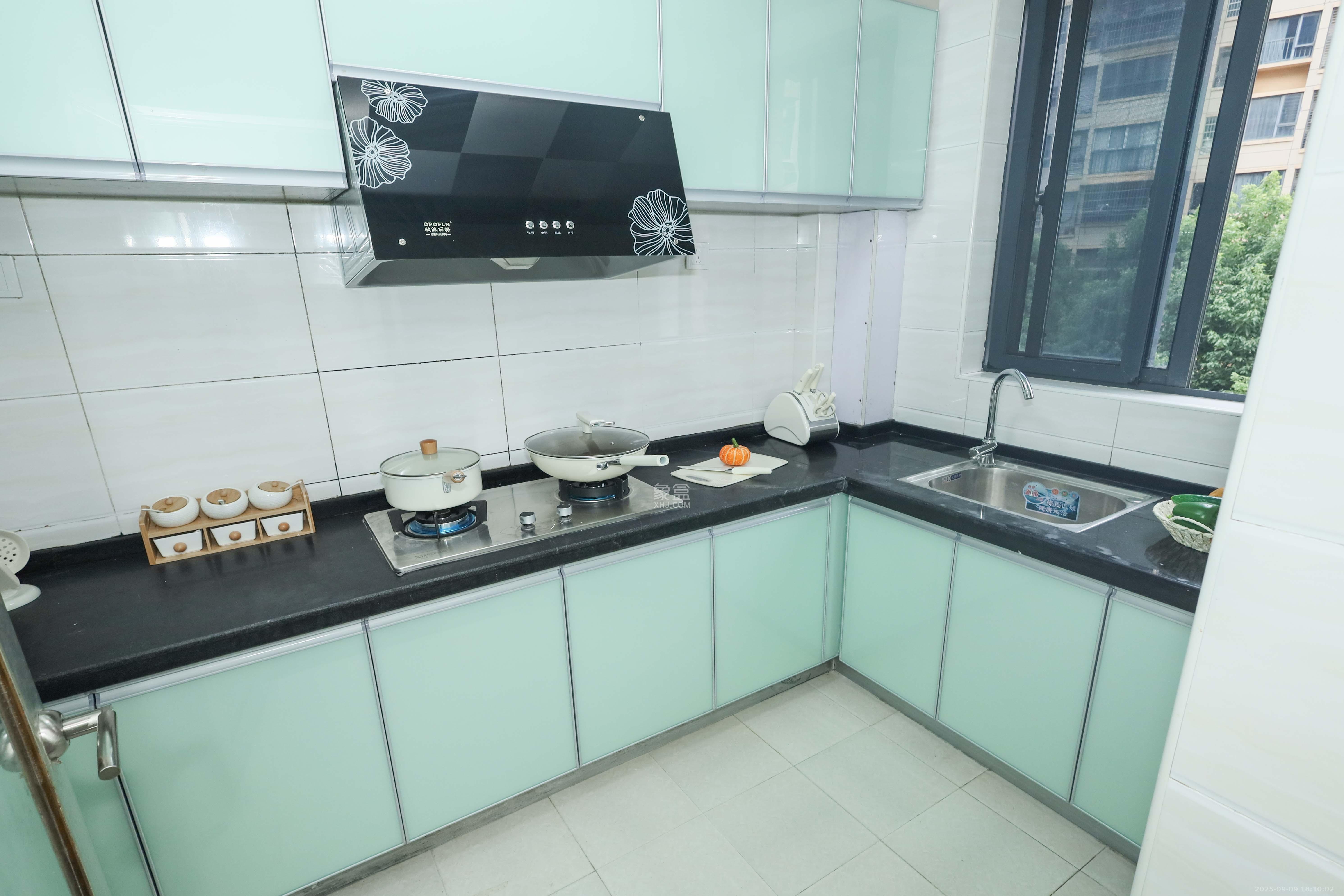 保利麓谷林语A区  3室1厅1卫    73.0万厨房