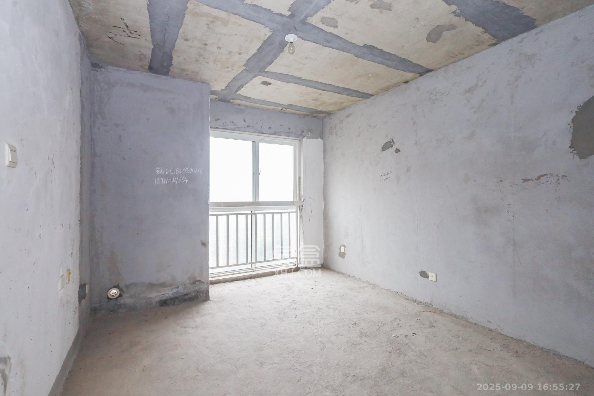 谷山乐园三期  3室2厅1卫    54.0万 谷山乐园三期  3室2厅1卫    54.0万