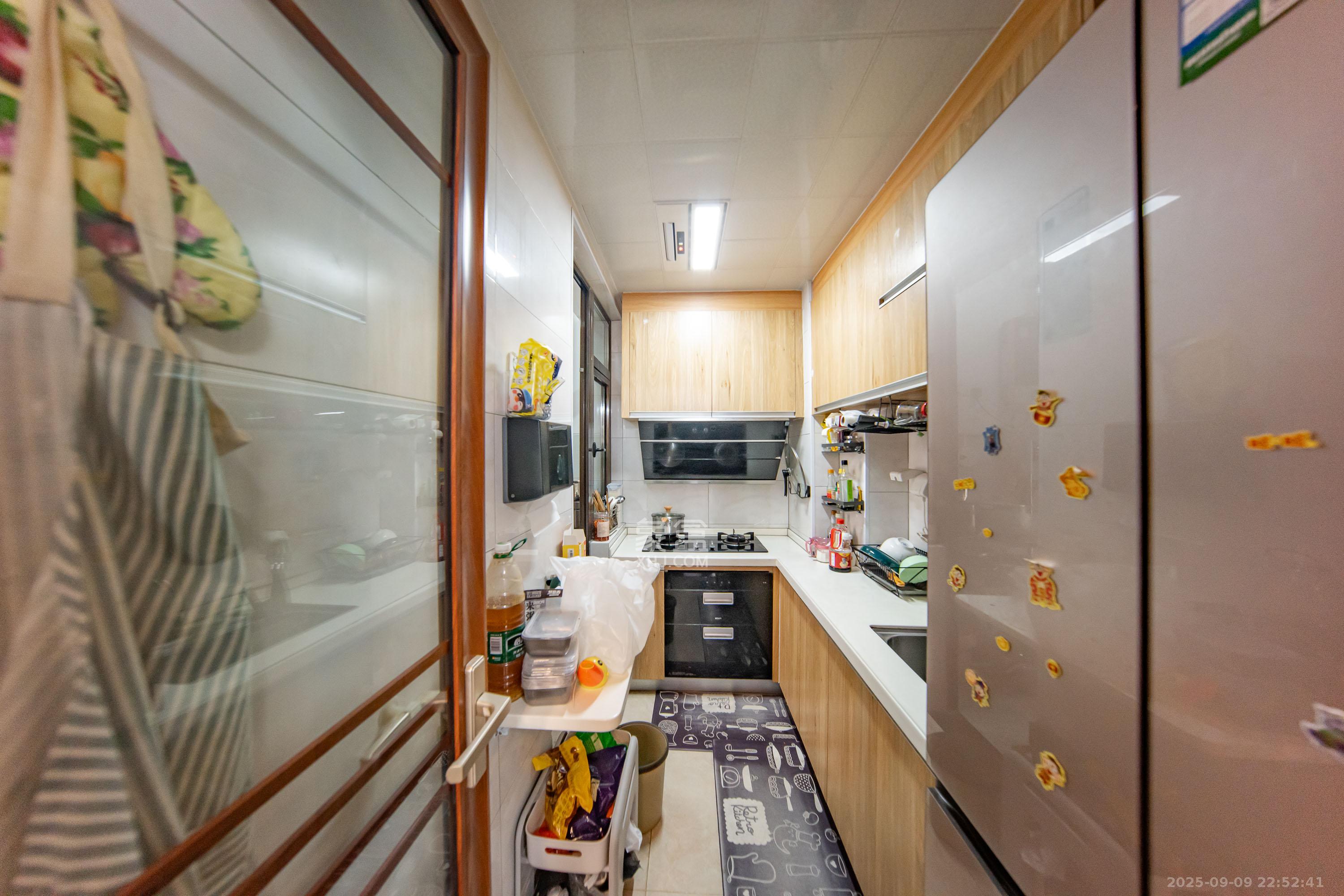 江山帝景哈佛 3室2厅1卫 79.8万 江山帝景哈佛 3室2厅1卫 79.8万厨房