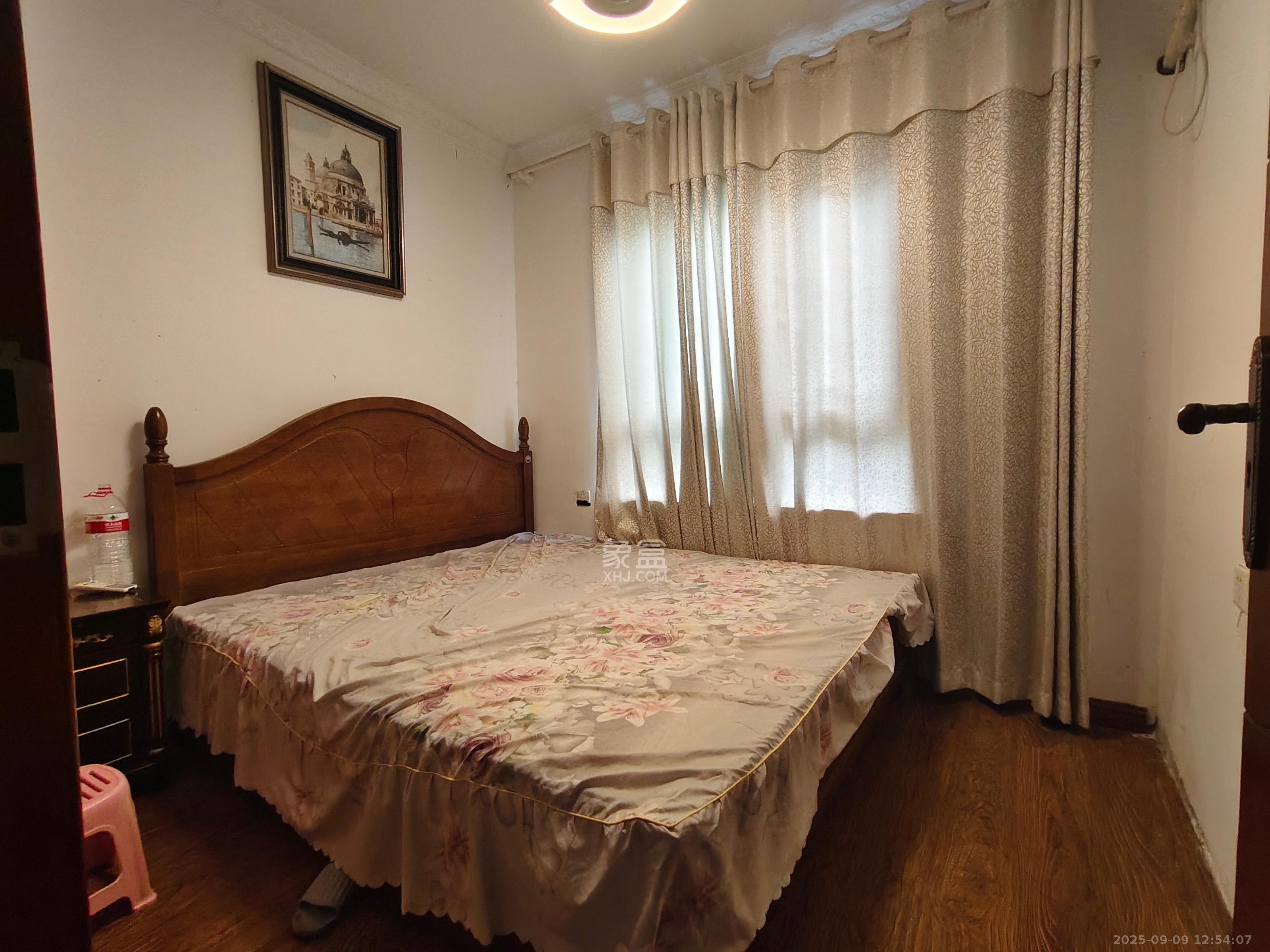 山语城二期  3室2厅1卫   1800.00元/月室内图