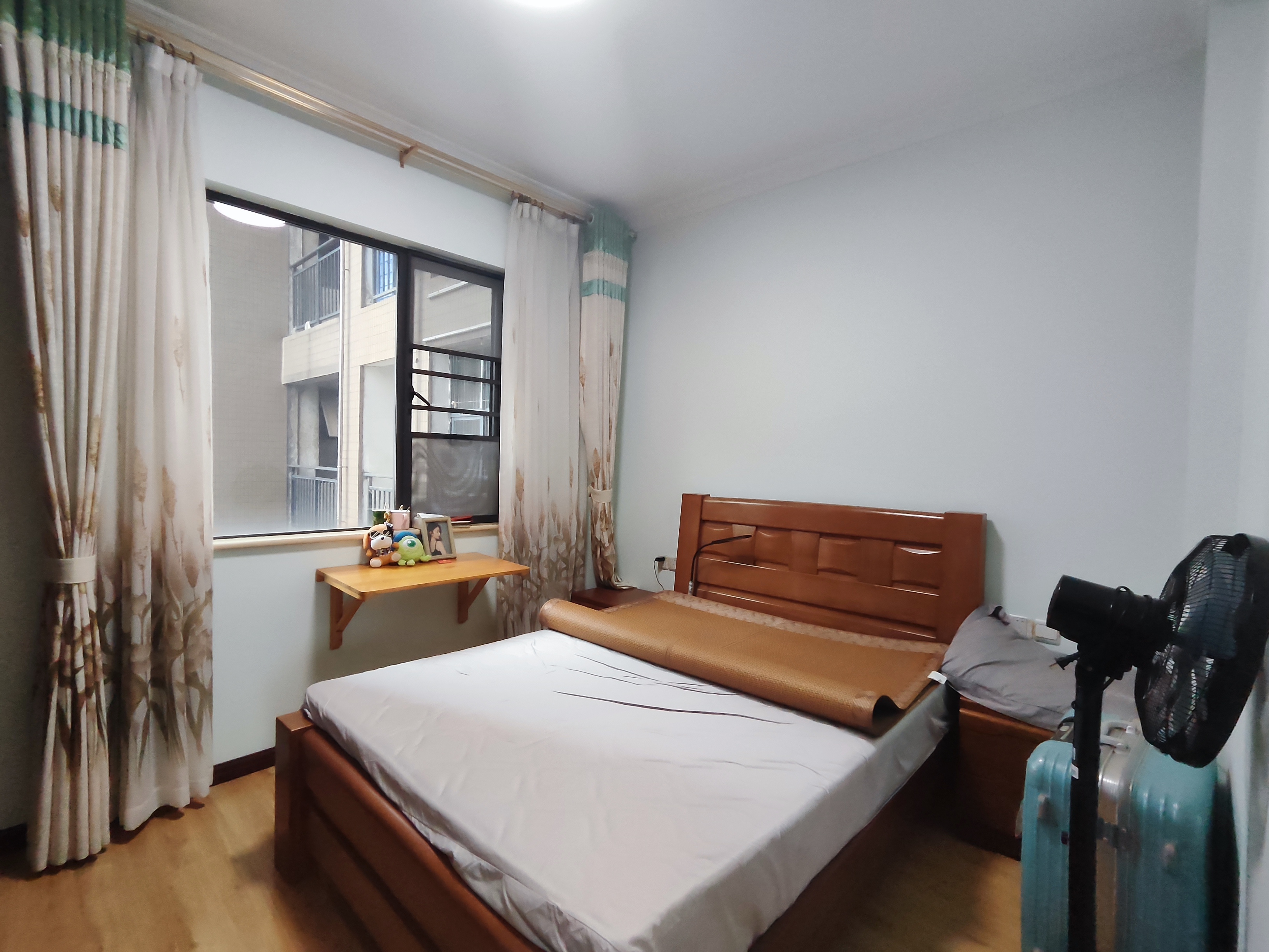 湾田家园  3室2厅1卫    2000.0元/月 湾田家园  3室2厅1卫    2000.0元/月室内图