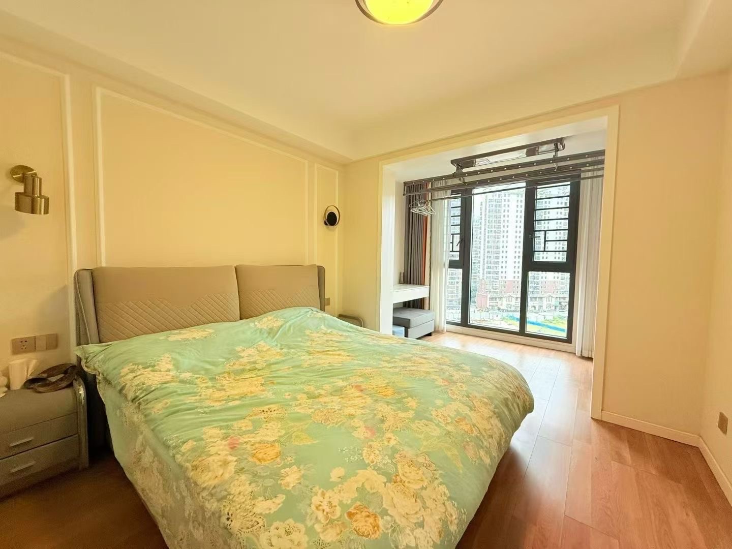 江与城 4室2厅2卫 2500.0元/月 江与城 4室2厅2卫 2500.0元/月室内图