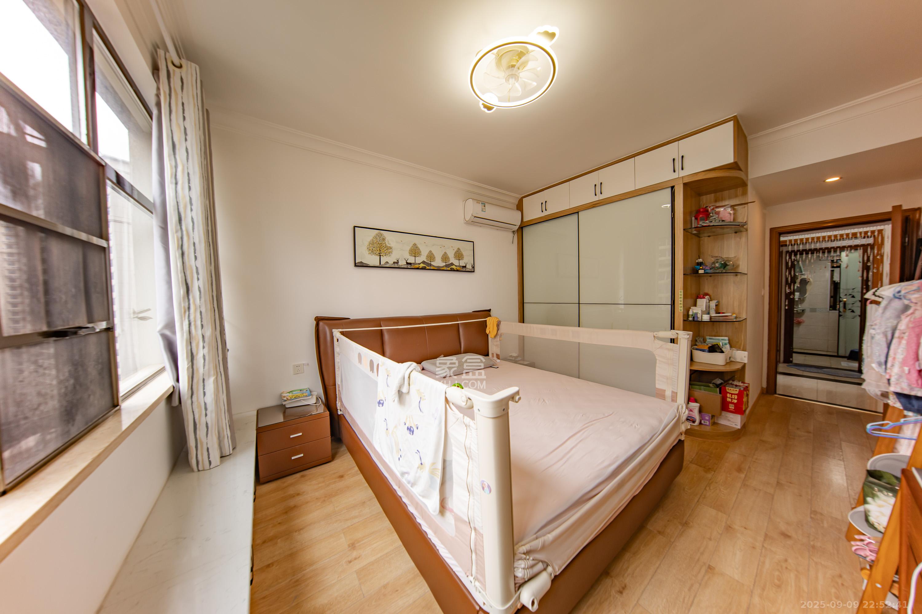 江山帝景哈佛 3室2厅1卫 79.8万 江山帝景哈佛 3室2厅1卫 79.8万卧室