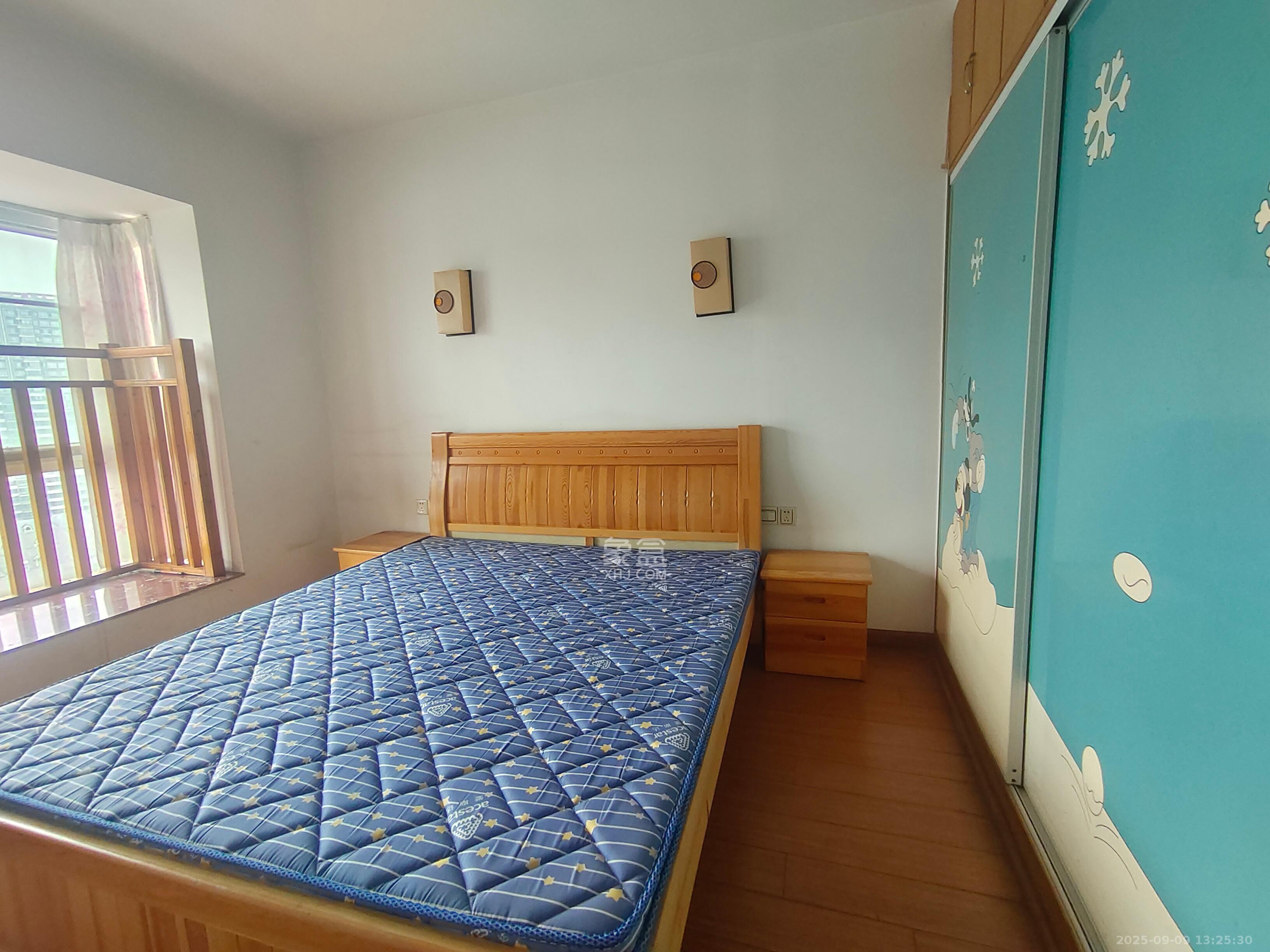 柠檬丽都  2室2厅1卫    2200.0元/月室内图