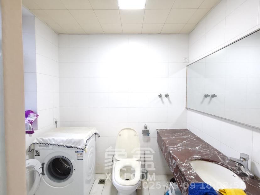 鸿园小区  3室2厅2卫   3500.00元/月室内图