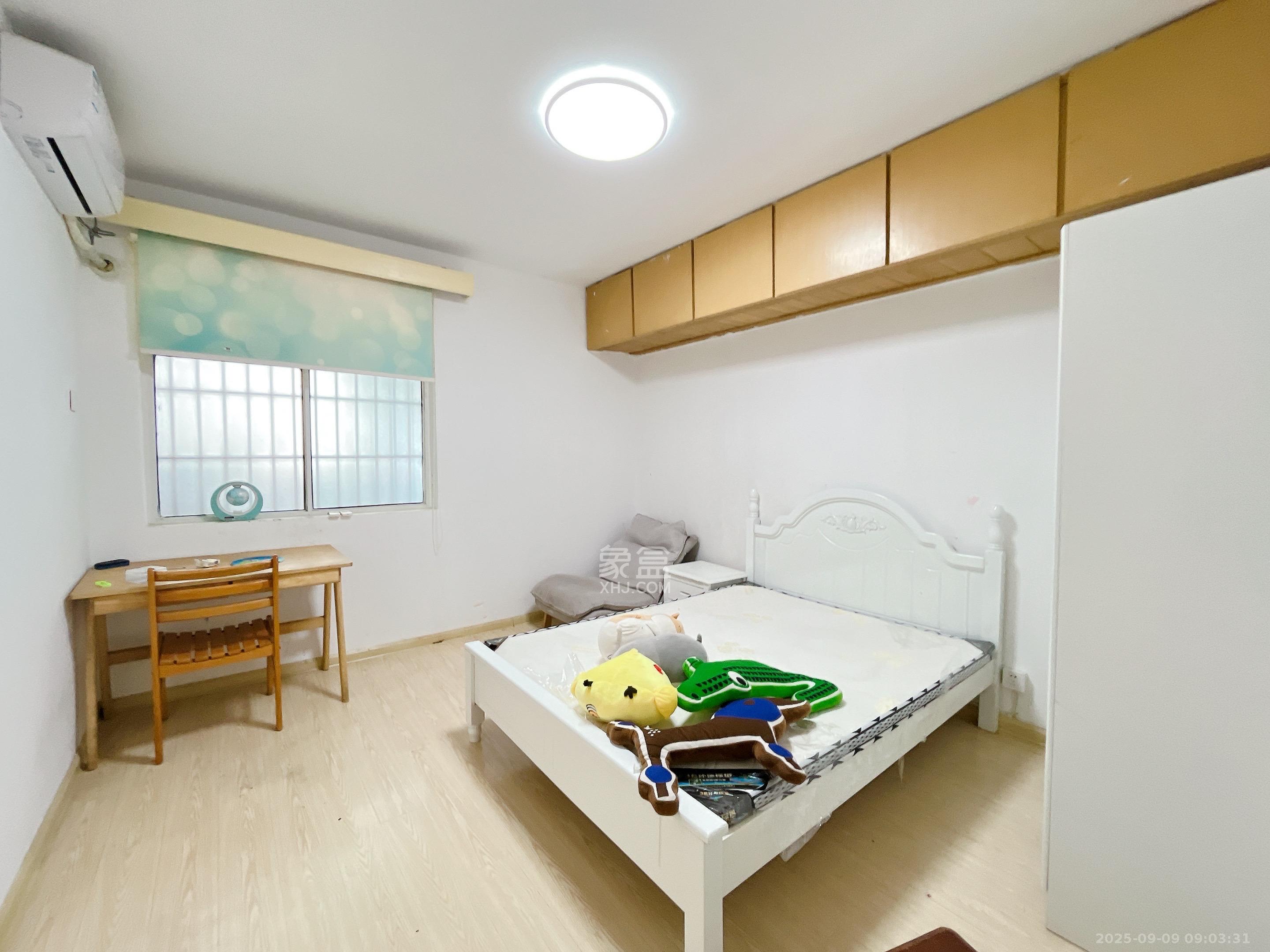 隆华金属宿舍 2室1厅1卫 2500.0元/月 隆华金属宿舍 2室1厅1卫 2500.0元/月室内图