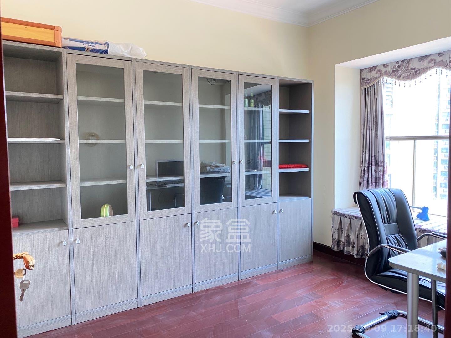 恒大雅苑  3室2厅2卫    2800.0元/月室内图