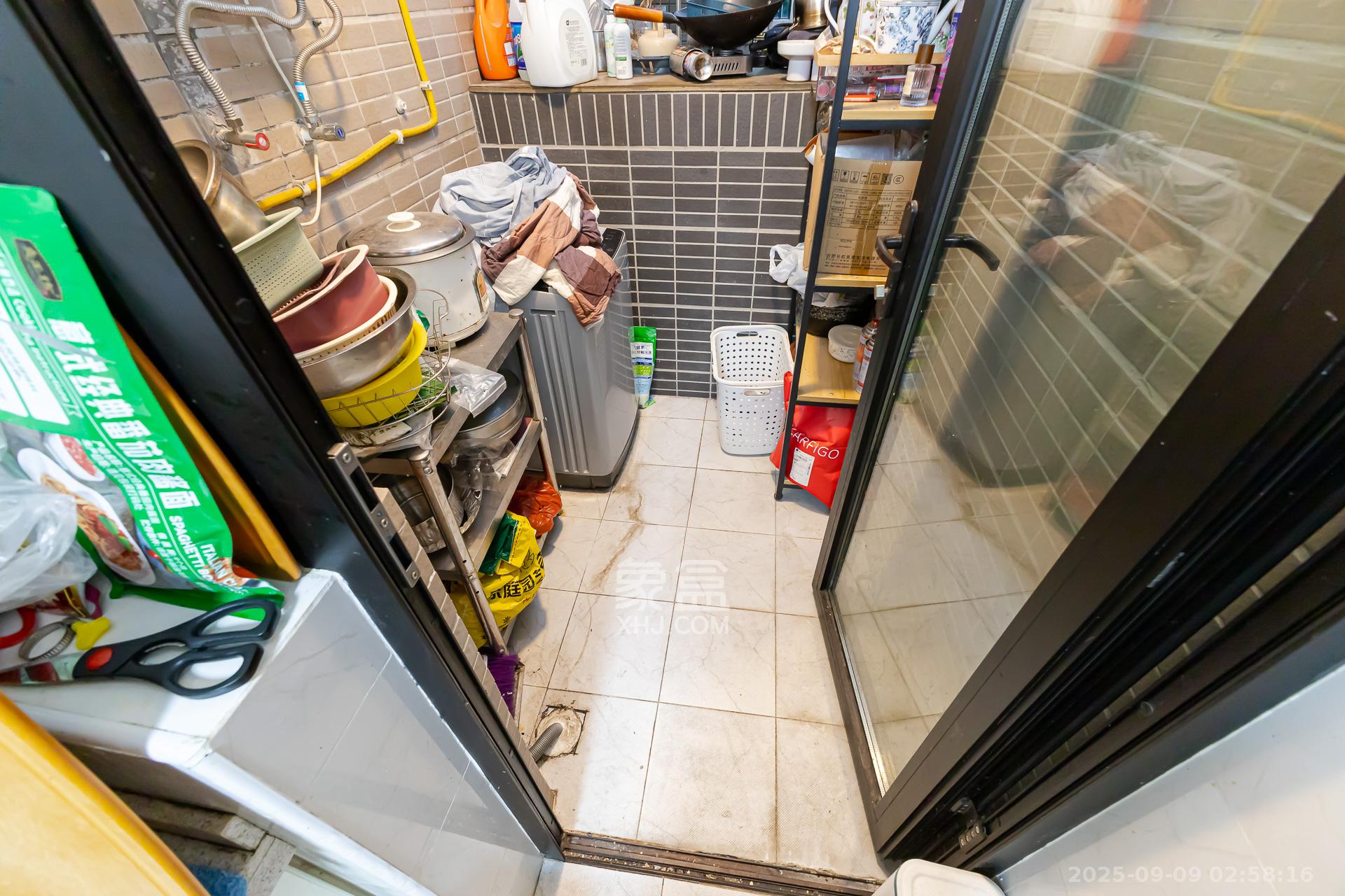 时代倾城三期  1室0厅0卫    54.0万 时代倾城三期  1室0厅0卫    54.0万阳台