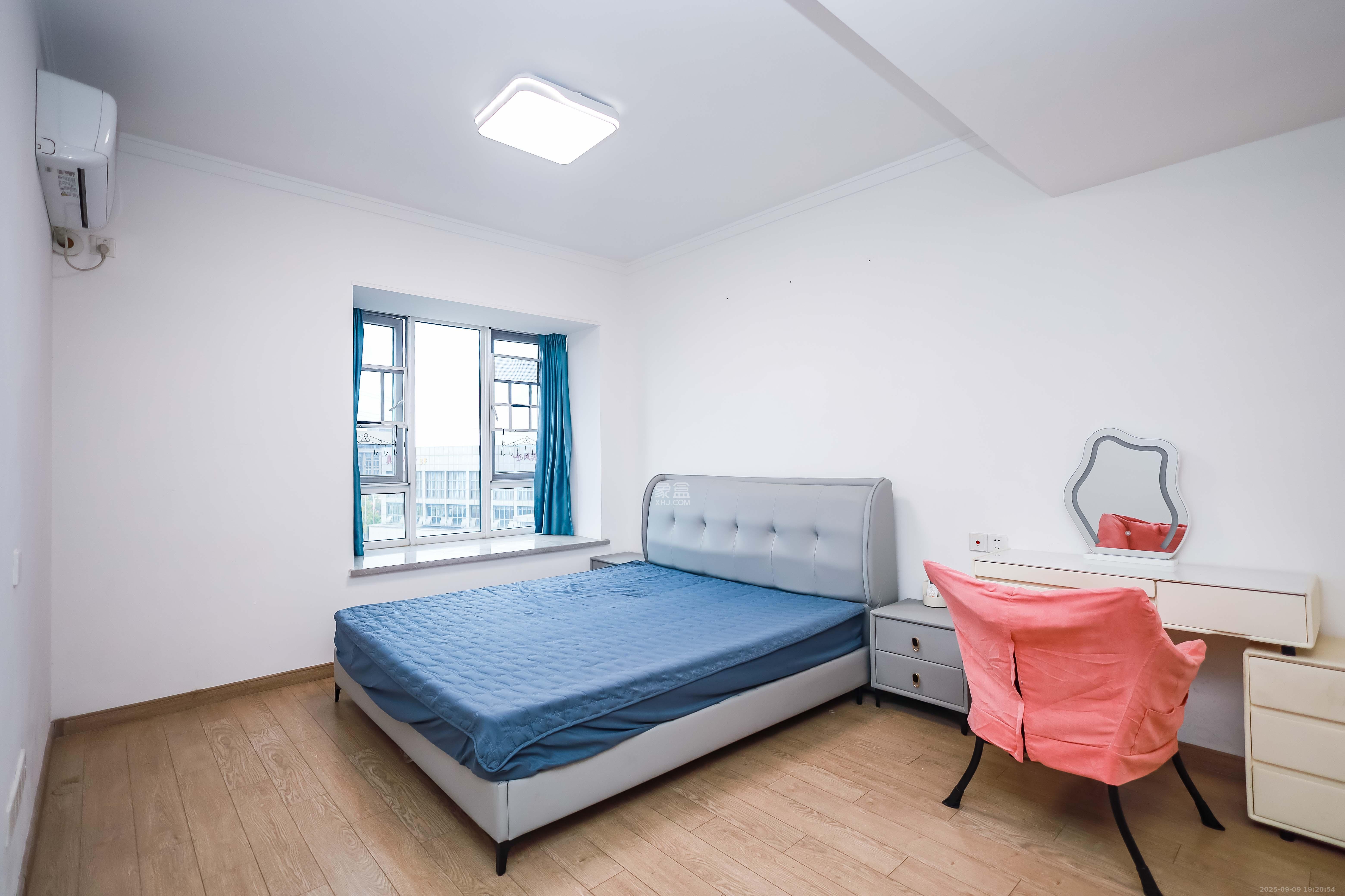 金地中交麓谷香颂(金地中交雅苑)  3室2厅2卫    116.0万 金地中交麓谷香颂(金地中交雅苑)  3室2厅2卫    116.0万卧室