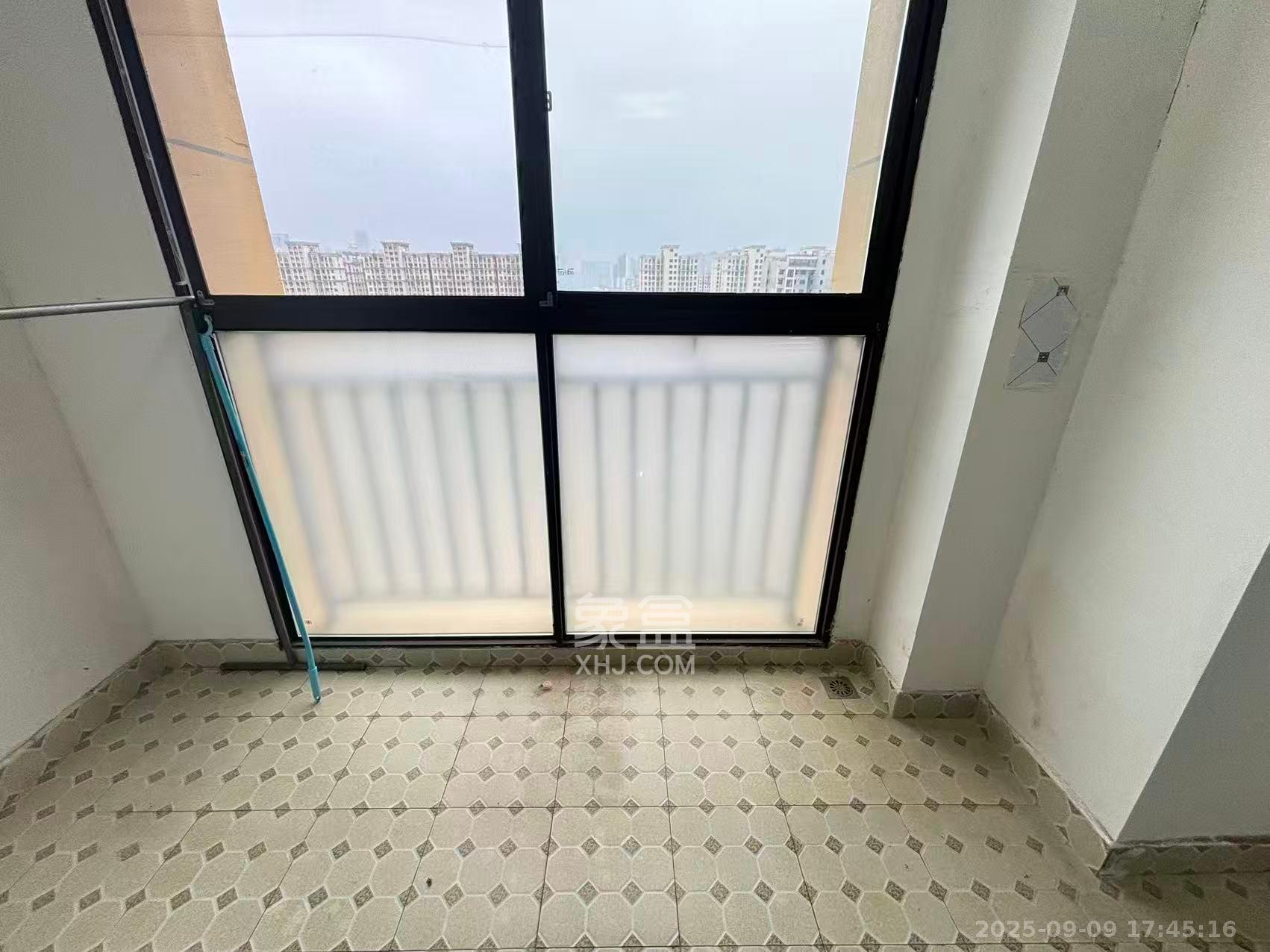 光明E城  2室2厅1卫    2000.0元/月室内图