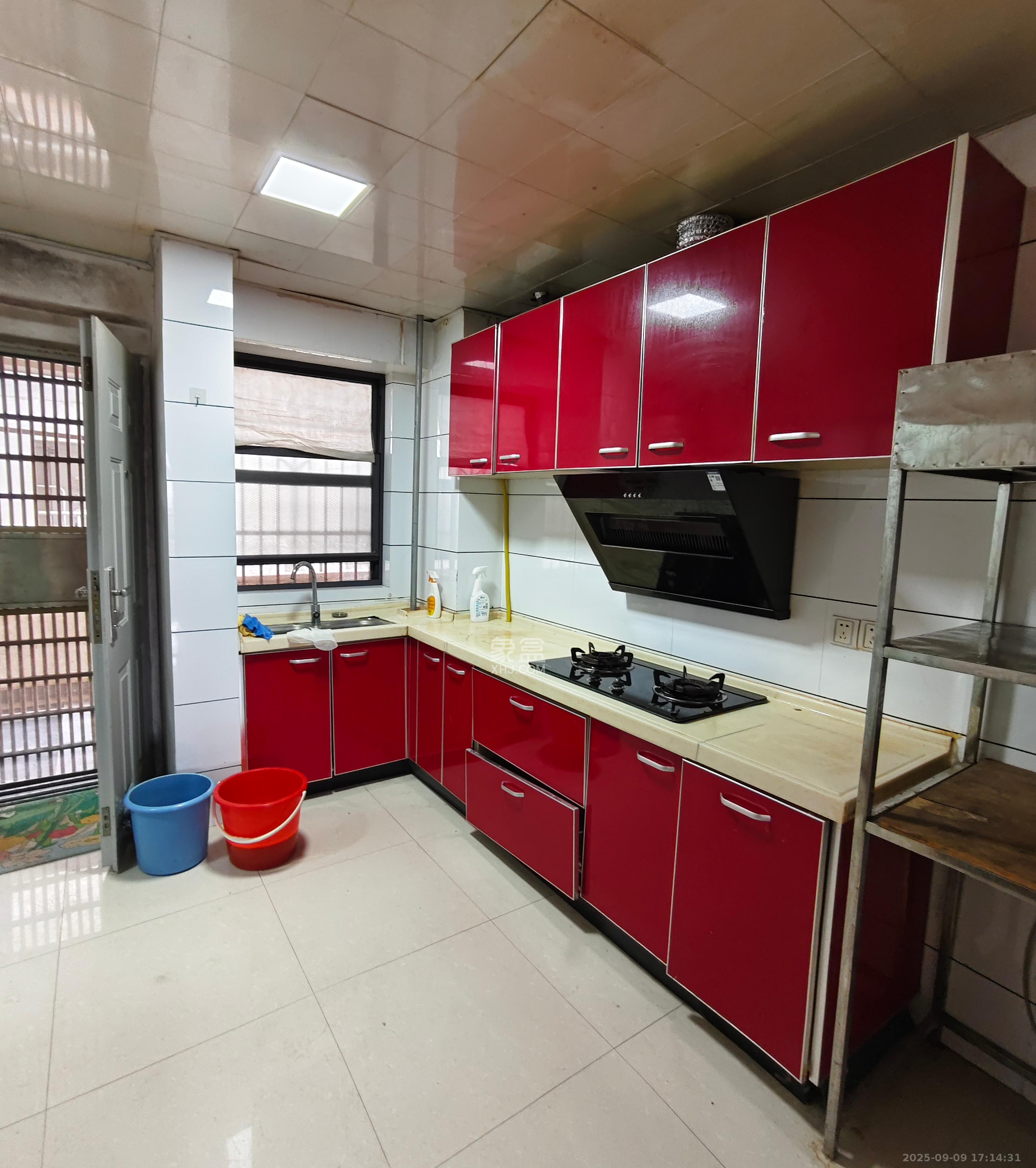 阳光100二期  1室1厅1卫    1600.0元/月室内图