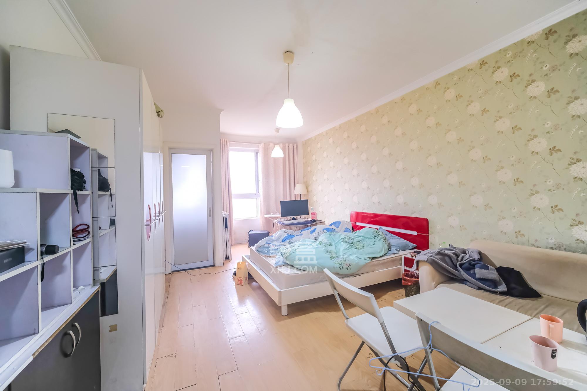 月亮湾草莓街区一、二期  1室1厅1卫    19.8万客厅