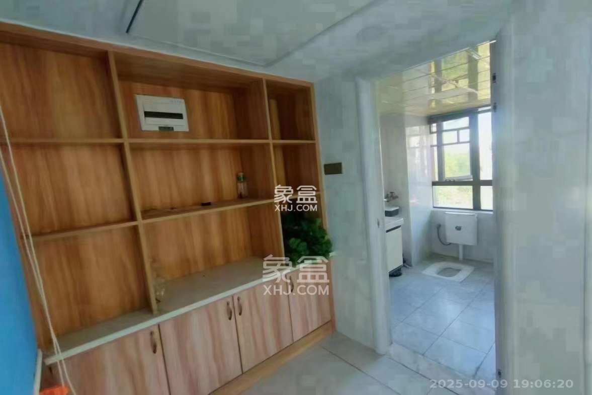 荣悦台  2室1厅1卫    6000.0元/月 荣悦台  2室1厅1卫    6000.0元/月室内图