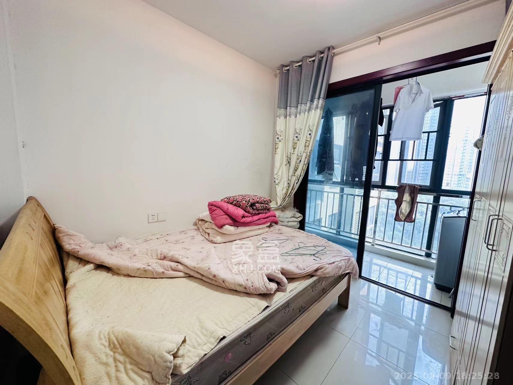 慢步江湾  3室2厅2卫    2500.0元/月室内图