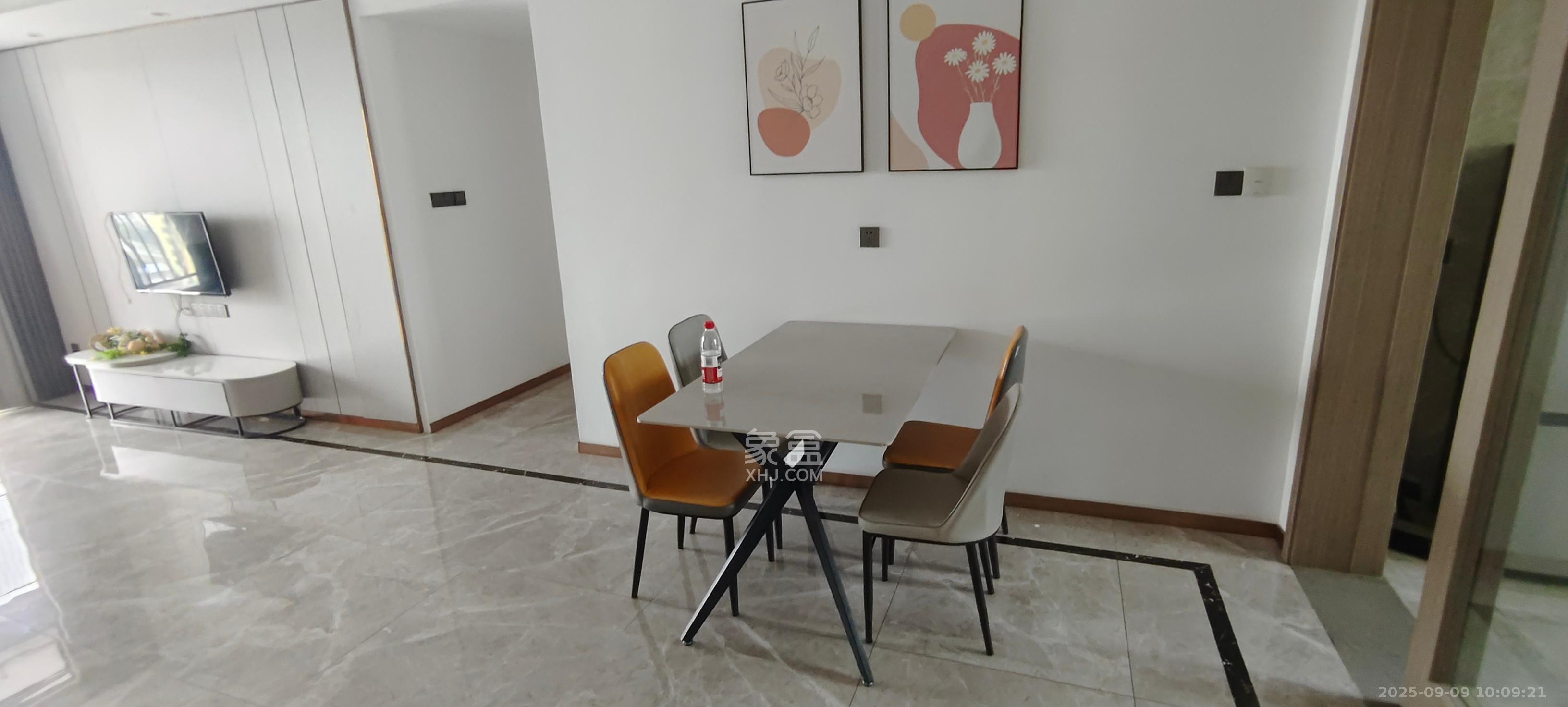 旭辉雨花郡  4室2厅2卫    4500.0元/月 旭辉雨花郡  4室2厅2卫    4500.0元/月室内图