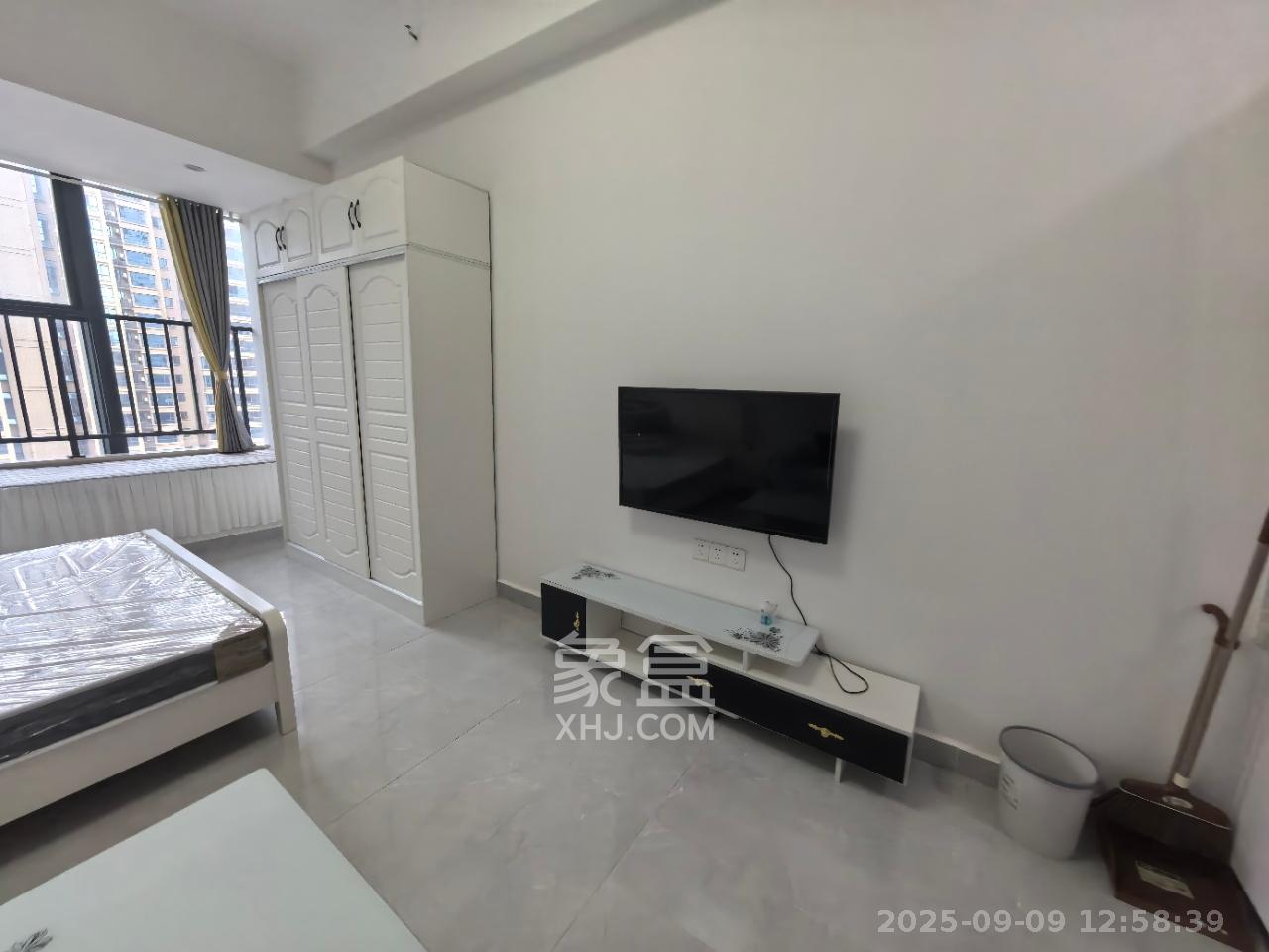 裕天国际商汇中心 1室1厅1卫 1300.0元/月 裕天国际商汇中心 1室1厅1卫 1300.0元/月室内图