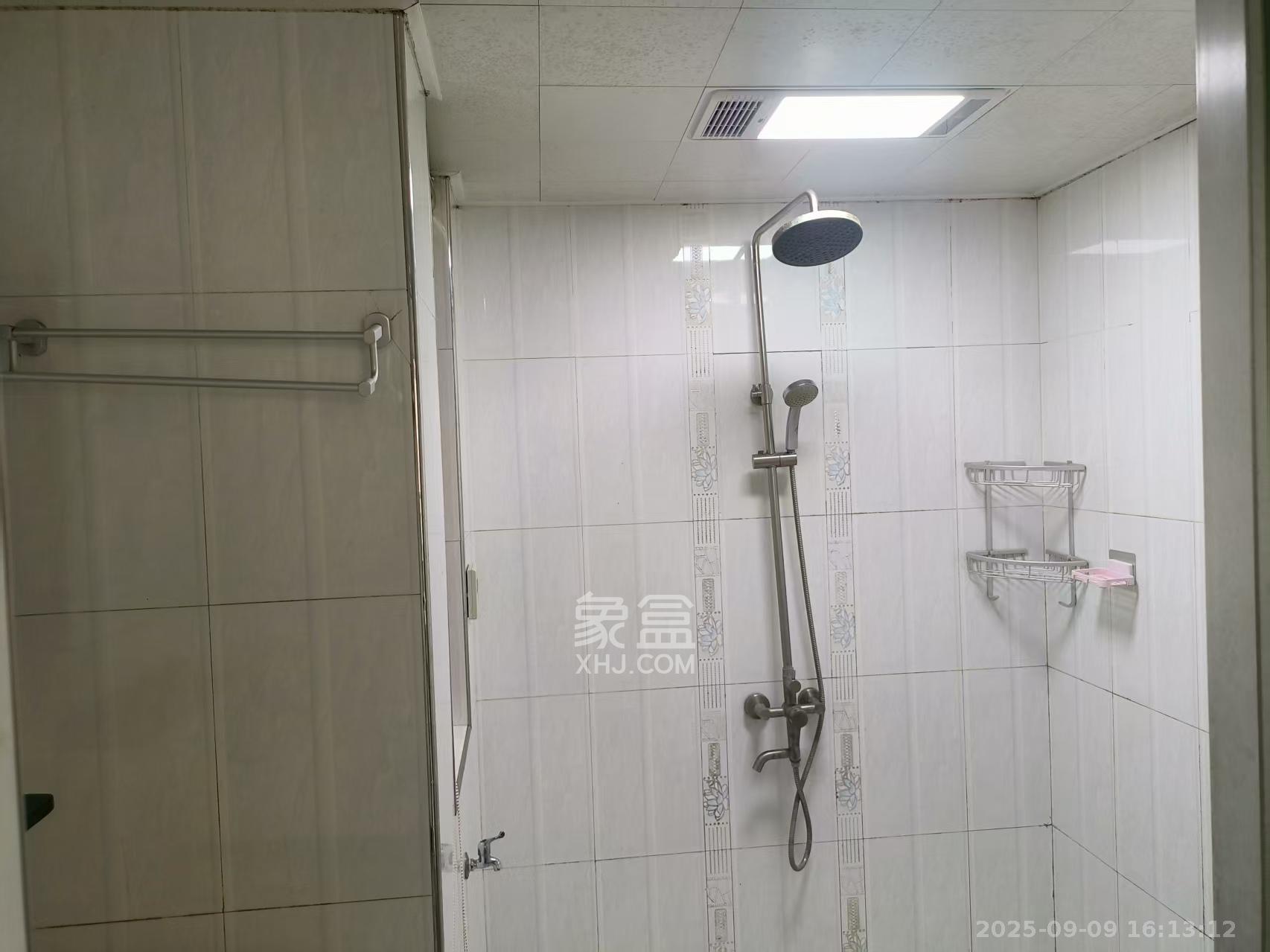 湘府9号  2室1厅1卫    2100.0元/月 湘府9号  2室1厅1卫    2100.0元/月室内图