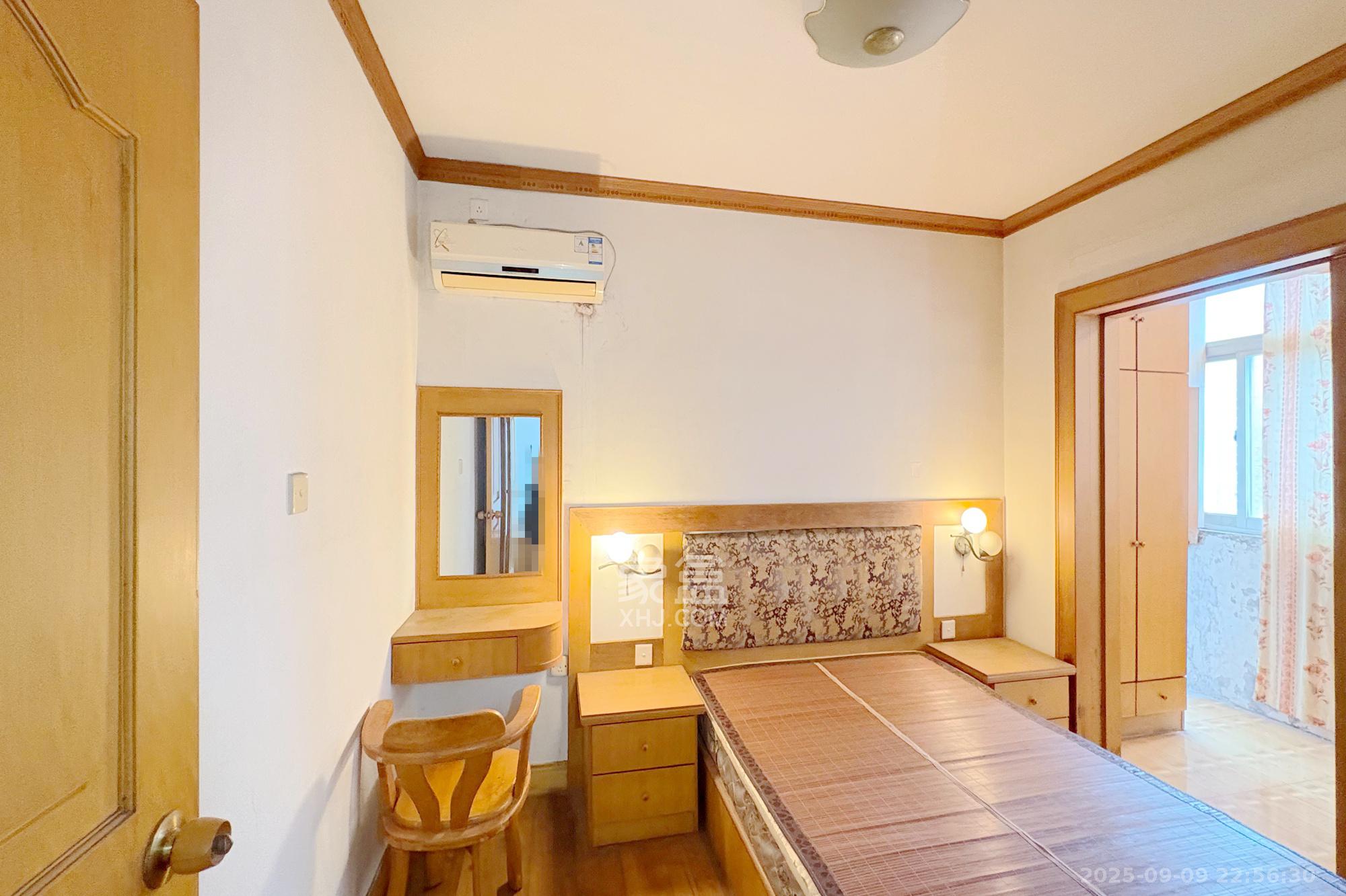 长铁高层  2室2厅1卫    68.0万 长铁高层  2室2厅1卫    68.0万卧室