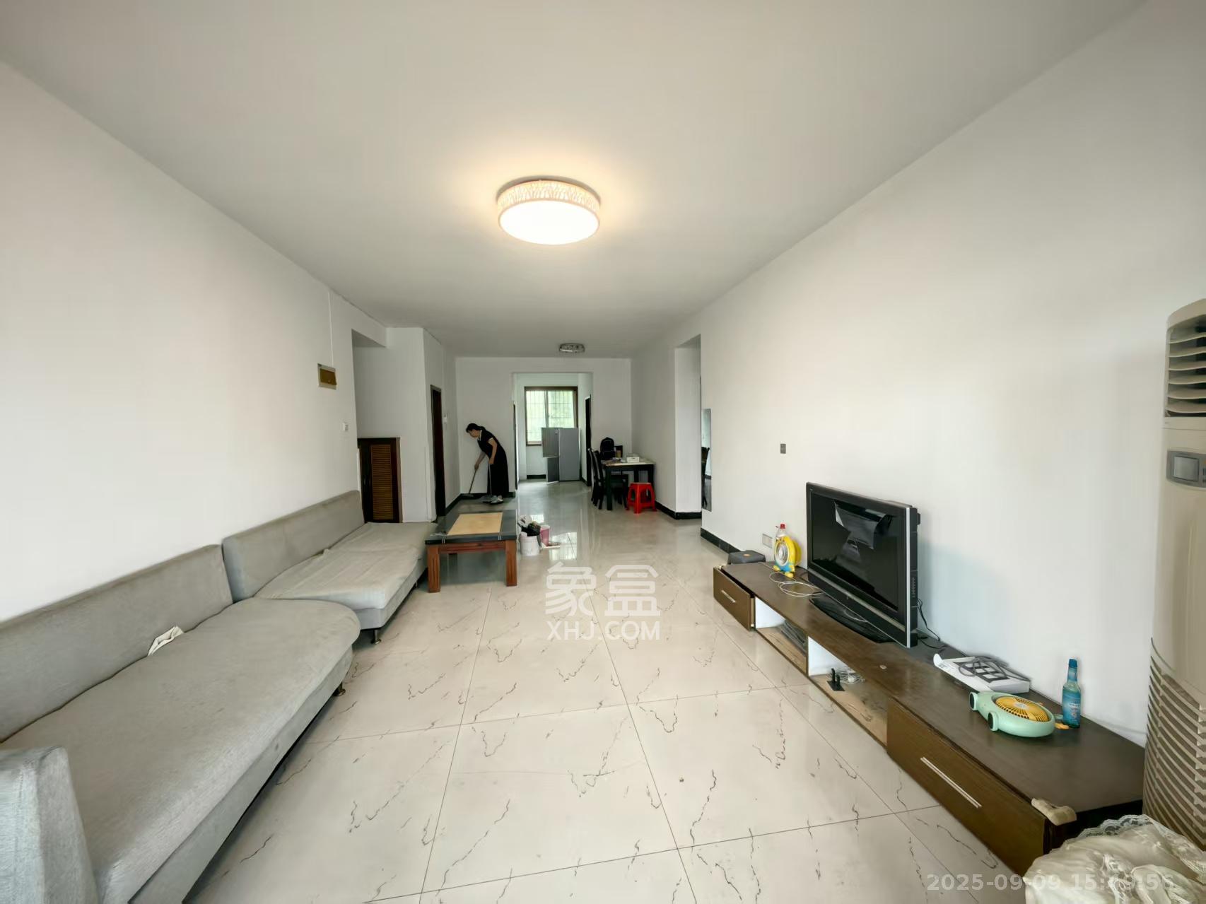 湖开小区(湖南开关厂宿舍)/南大桥社区 3室2厅2卫 1280.0元/月 湖开小区(湖南开关厂宿舍)/南大桥社区 3室2厅2卫 1280.0元/月室内图