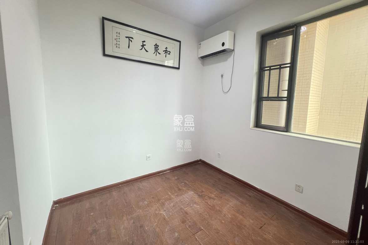 新城新世界一二三期  2室2厅1卫    2300.0元/月 新城新世界一二三期  2室2厅1卫    2300.0元/月室内图1