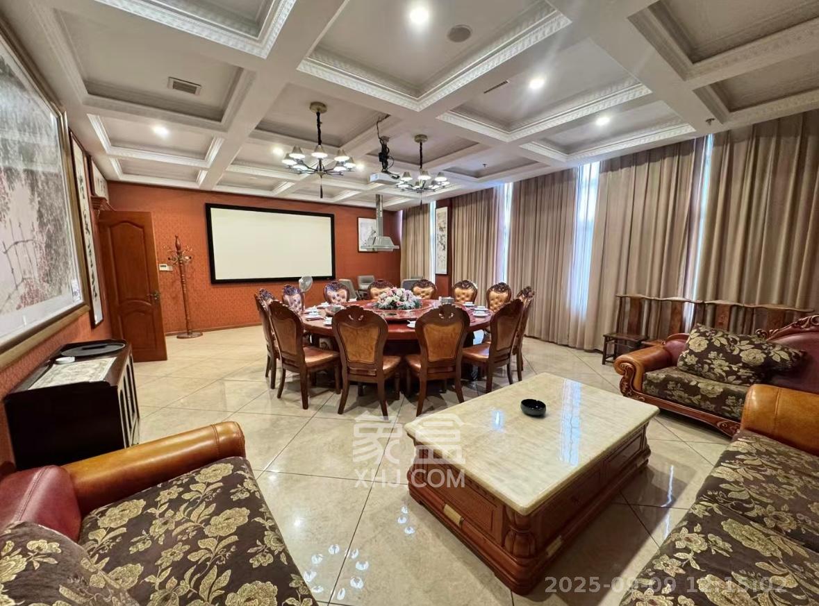 伍家岭生活广场   670.0㎡      26800.0元/月