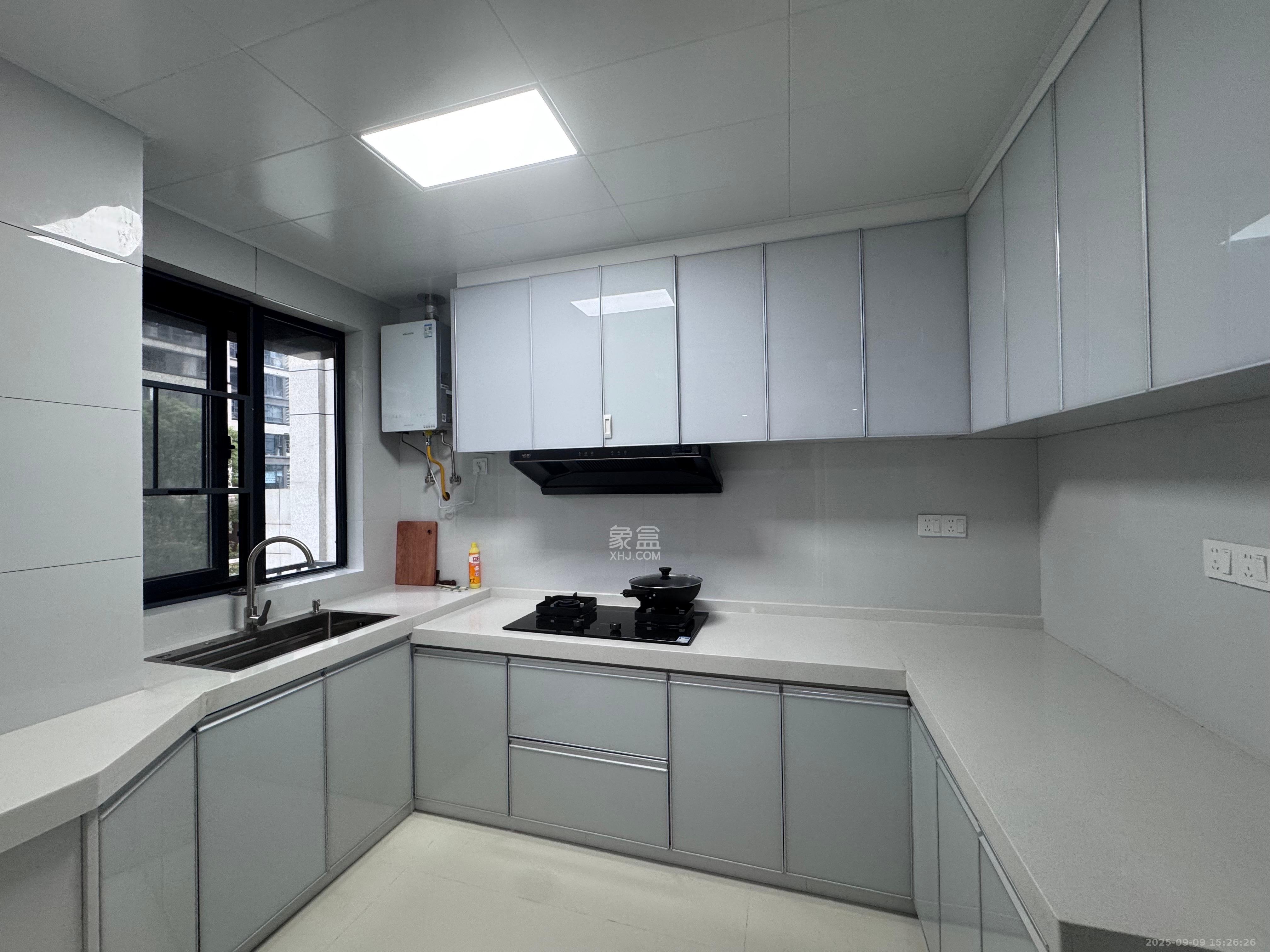 越秀湘江星汇城二期  4室2厅3卫    5000.0元/月室内图