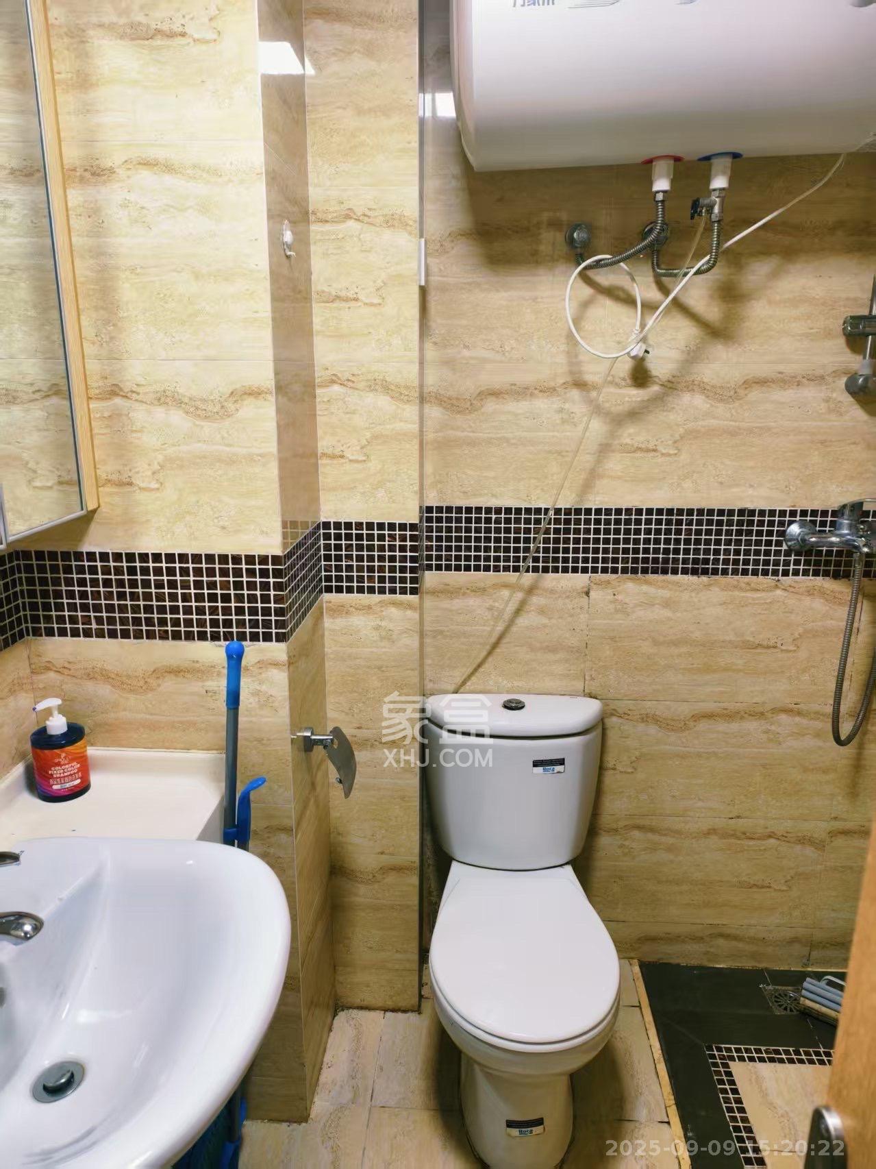 万科城市花园 1室1厅1卫 1300.0元/月 万科城市花园 1室1厅1卫 1300.0元/月室内图