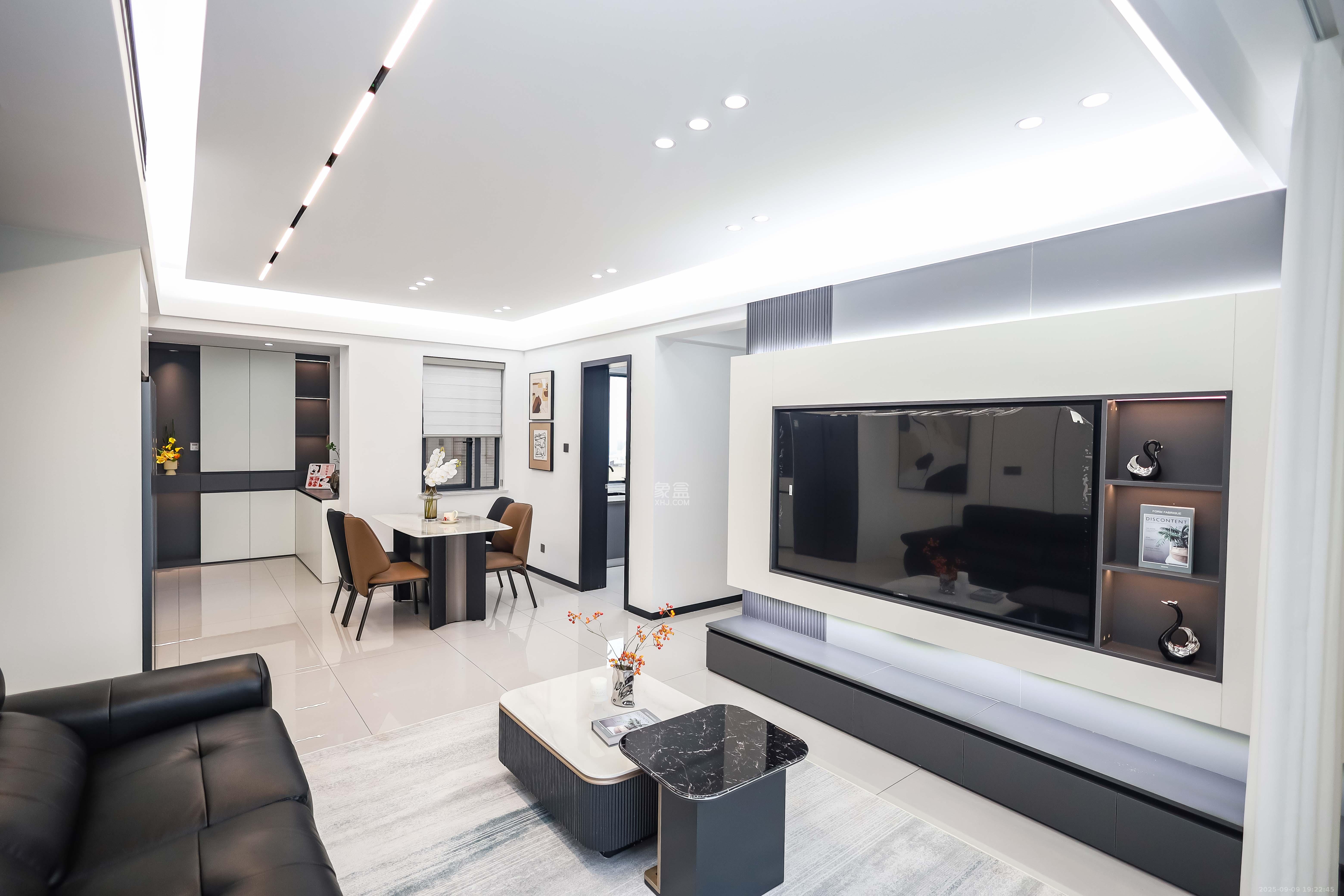 莱茵城 3室2厅2卫 89.8万 莱茵城 3室2厅2卫 89.8万客厅