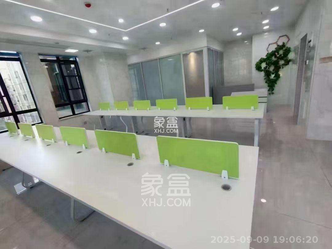 荣悦台  2室1厅1卫    6000.0元/月 荣悦台  2室1厅1卫    6000.0元/月室内图1