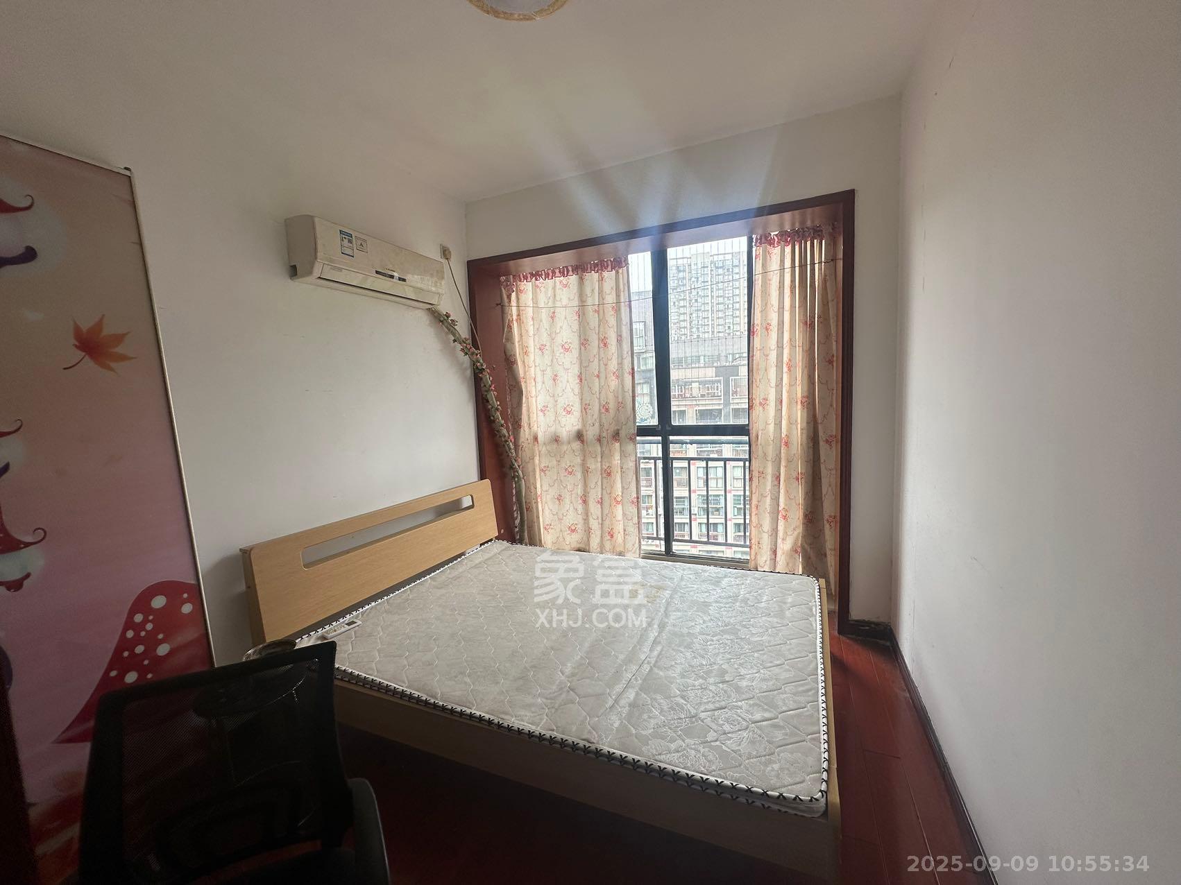 万国城（当代满庭春MOMA）一期  5室2厅2卫    2800.0元/月室内图