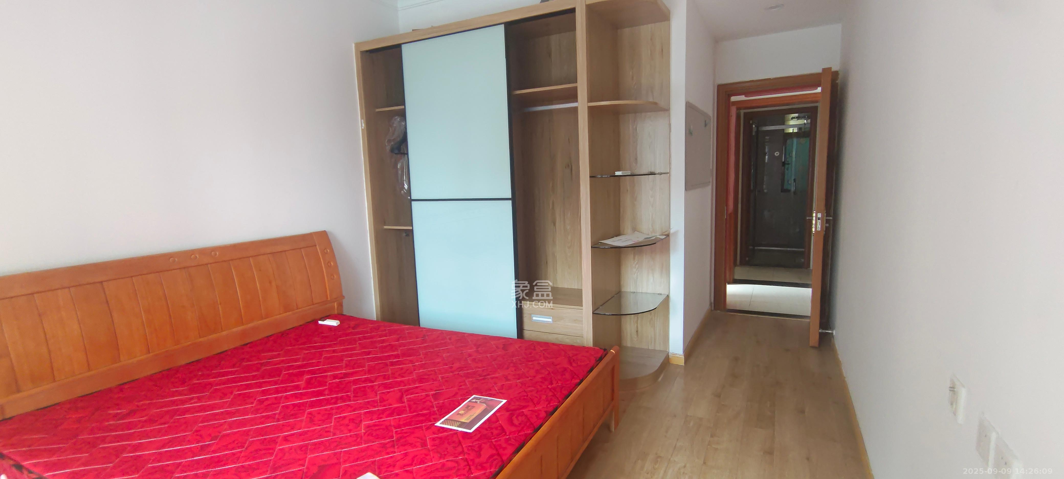 江山帝景哈佛  3室2厅1卫    2000.0元/月室内图