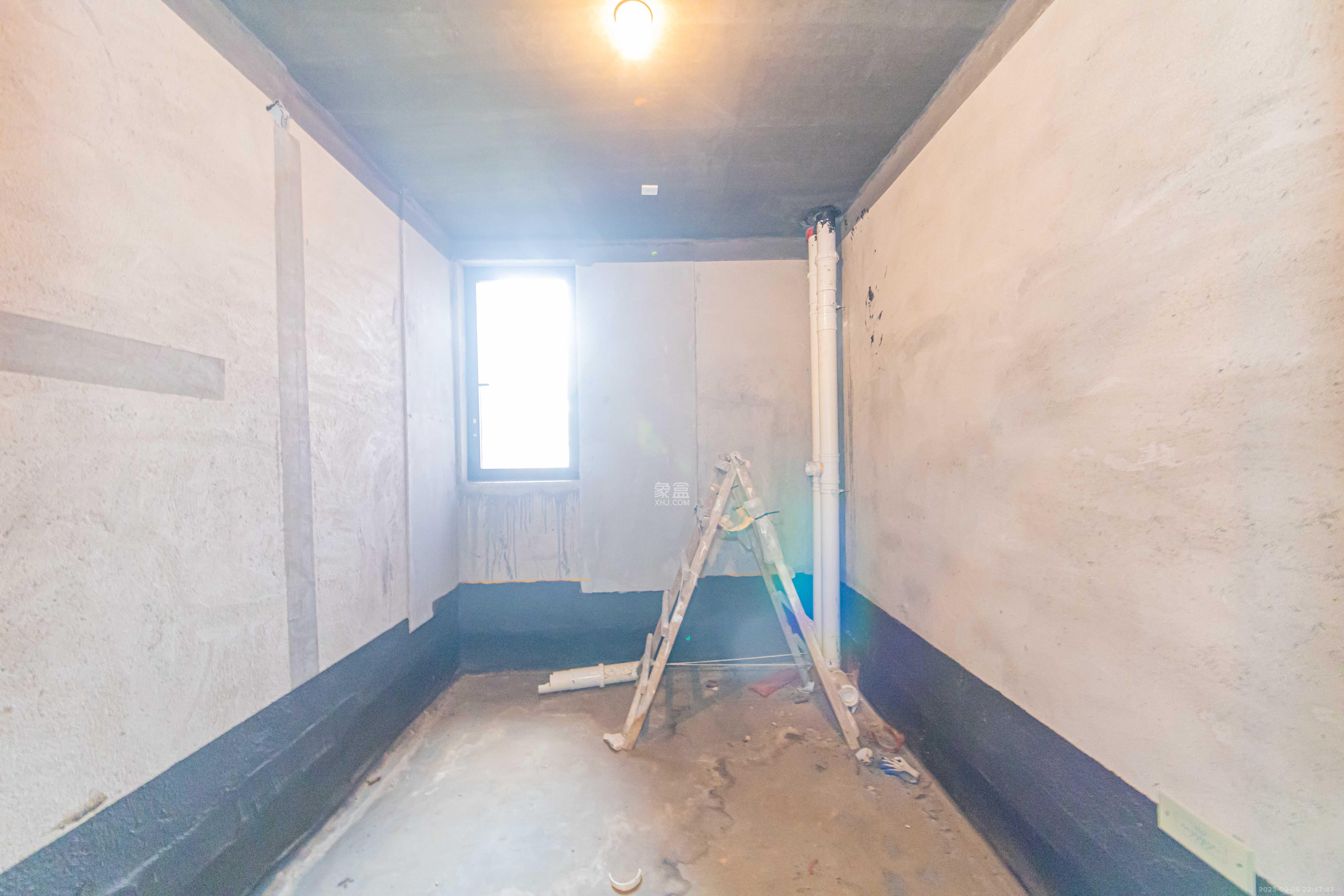 鑫远紫樾香山一期  5室2厅2卫    500.0万 鑫远紫樾香山一期  5室2厅2卫    500.0万卫生间