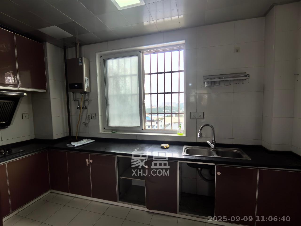 三城花苑(一,二,三期)  2室2厅1卫    1200.0元/月 三城花苑(一,二,三期)  2室2厅1卫    1200.0元/月室内图