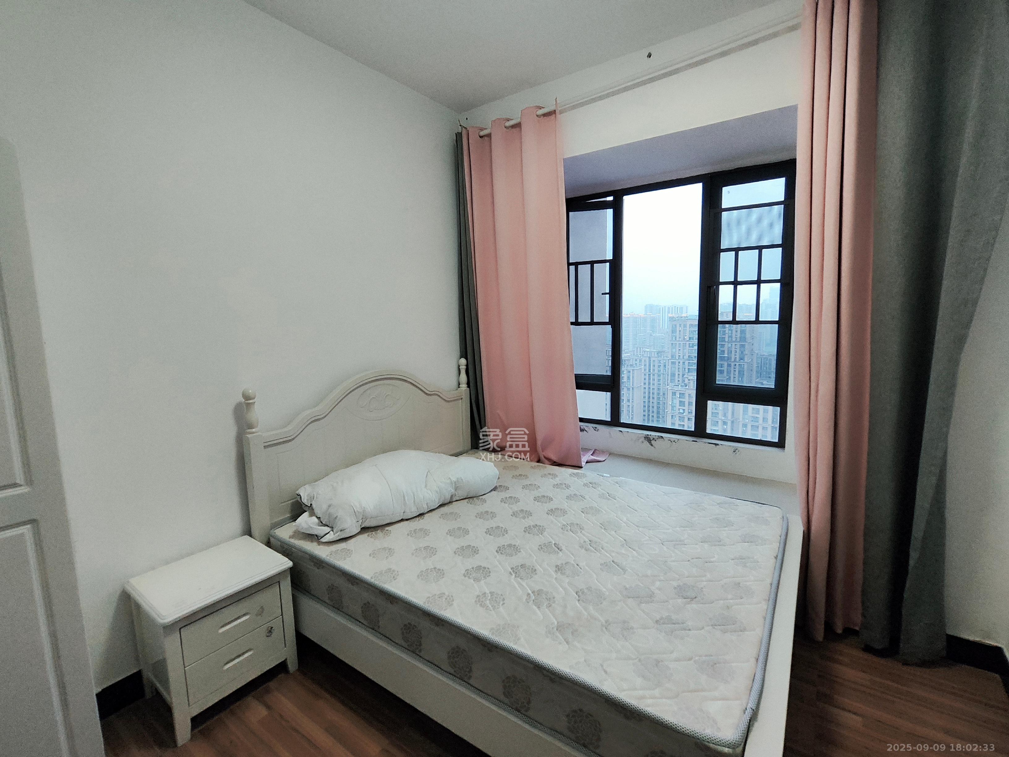 阳光城尚东湾青云苑  1室0厅0卫    2400.0元/月室内图