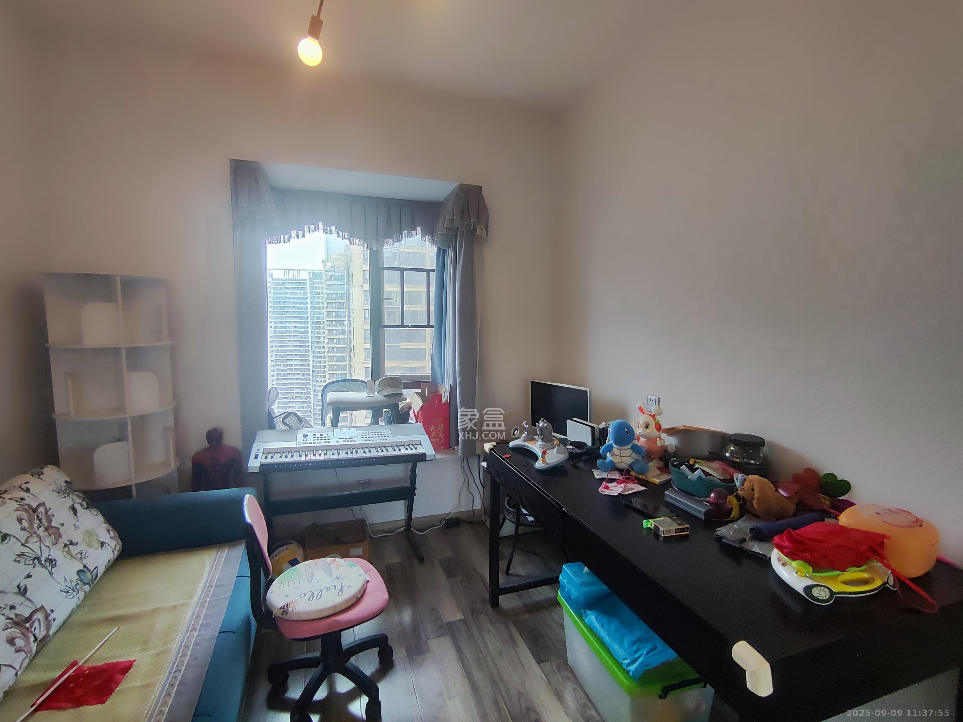 保利西海岸B区  4室2厅2卫    5200.0元/月 保利西海岸B区  4室2厅2卫    5200.0元/月室内图