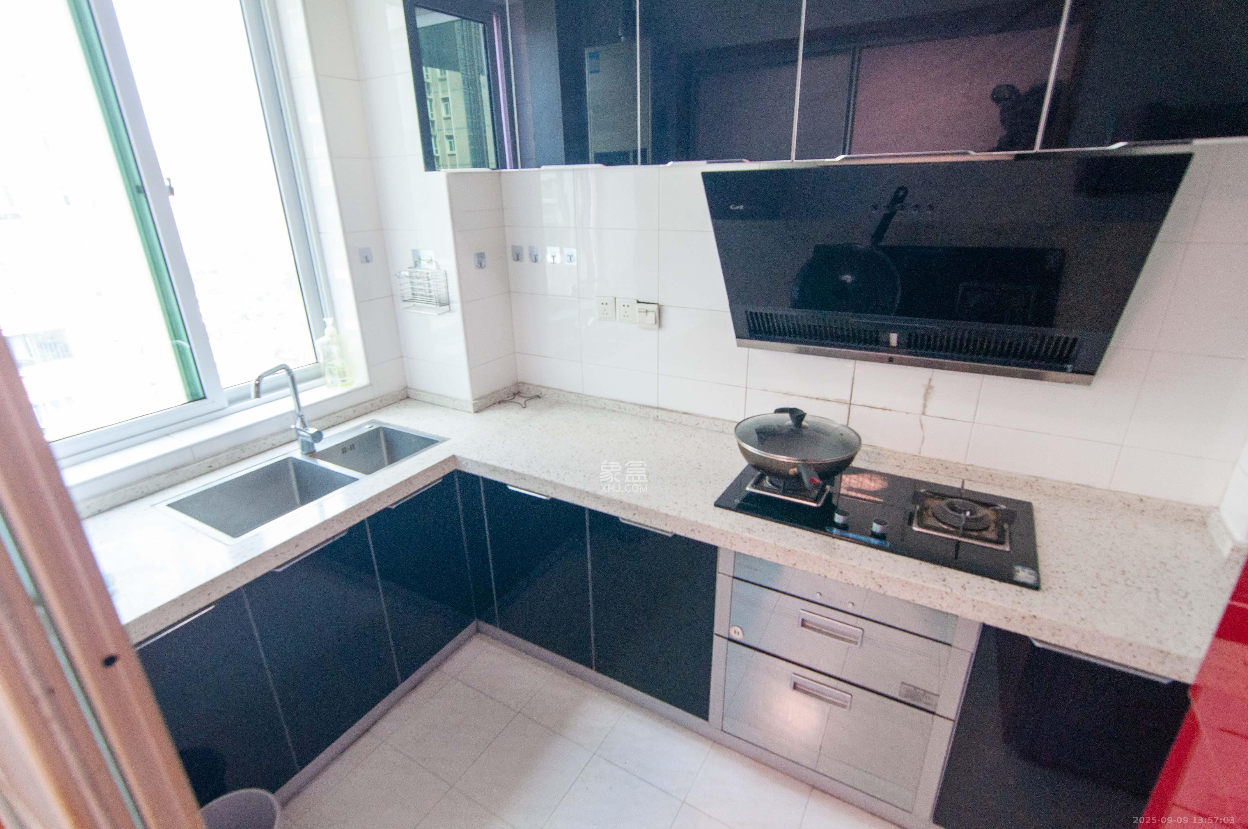 格林星城  3室2厅1卫    105.0万厨房