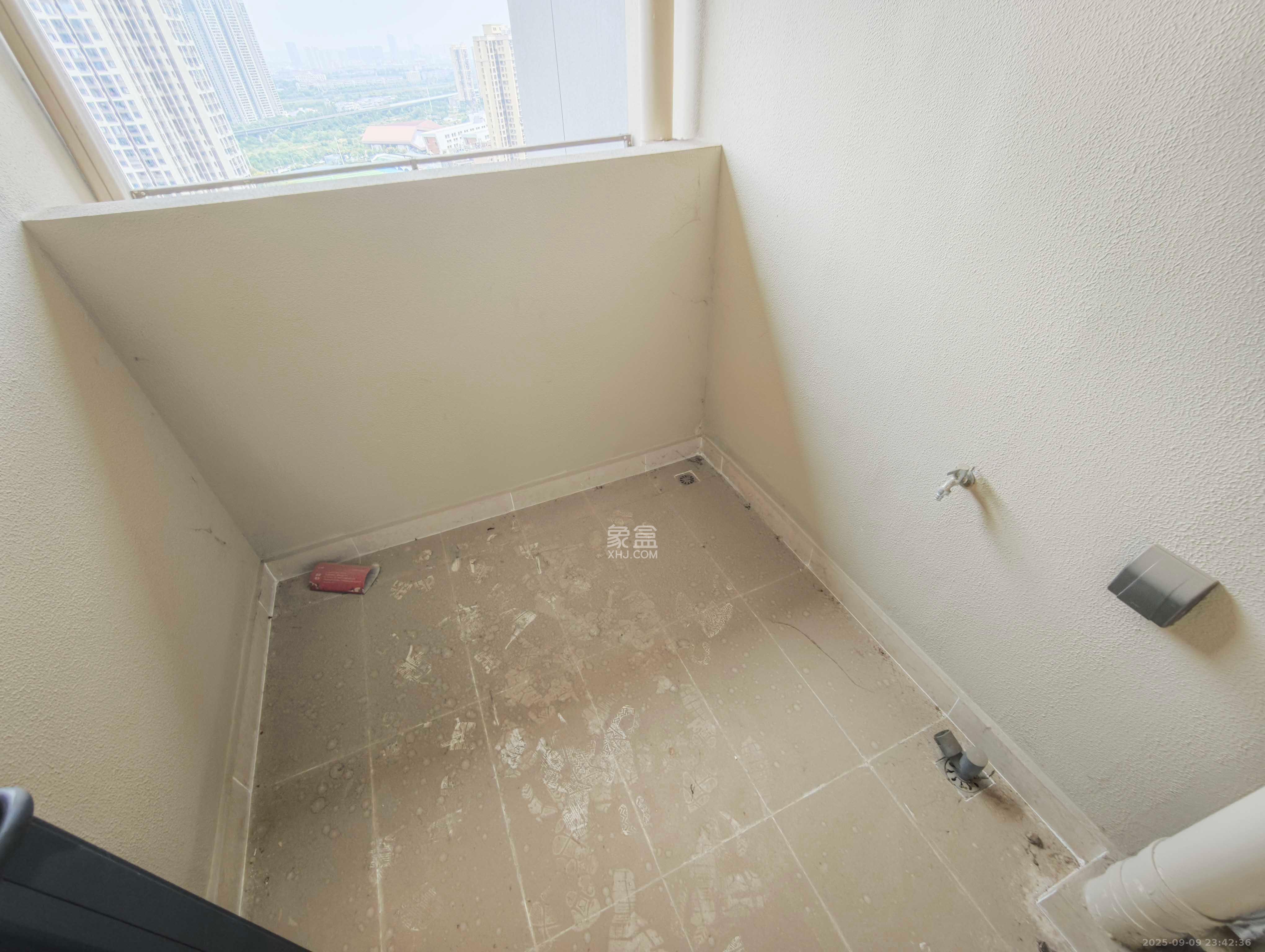 万科魅力之城  4室2厅2卫    139.8万其他