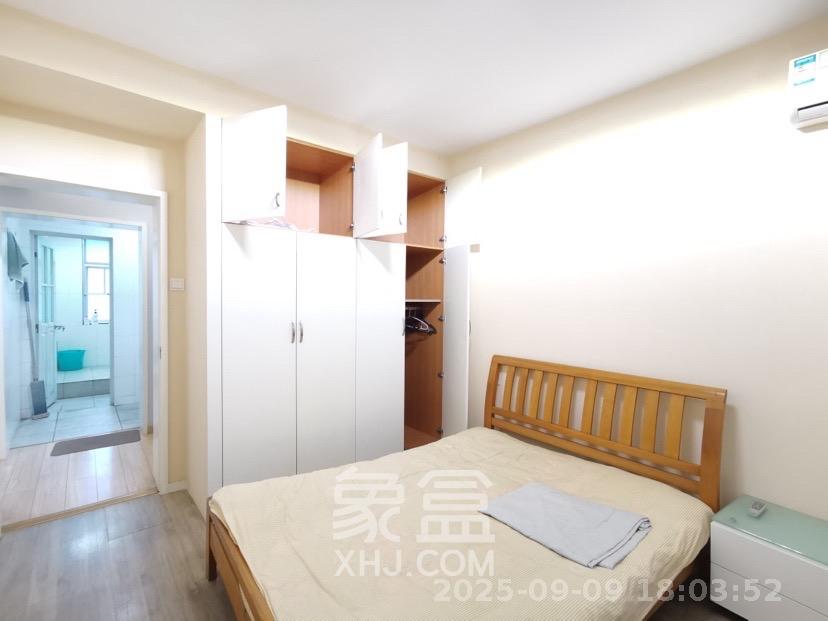 鸿园小区  3室2厅2卫   3500.00元/月室内图