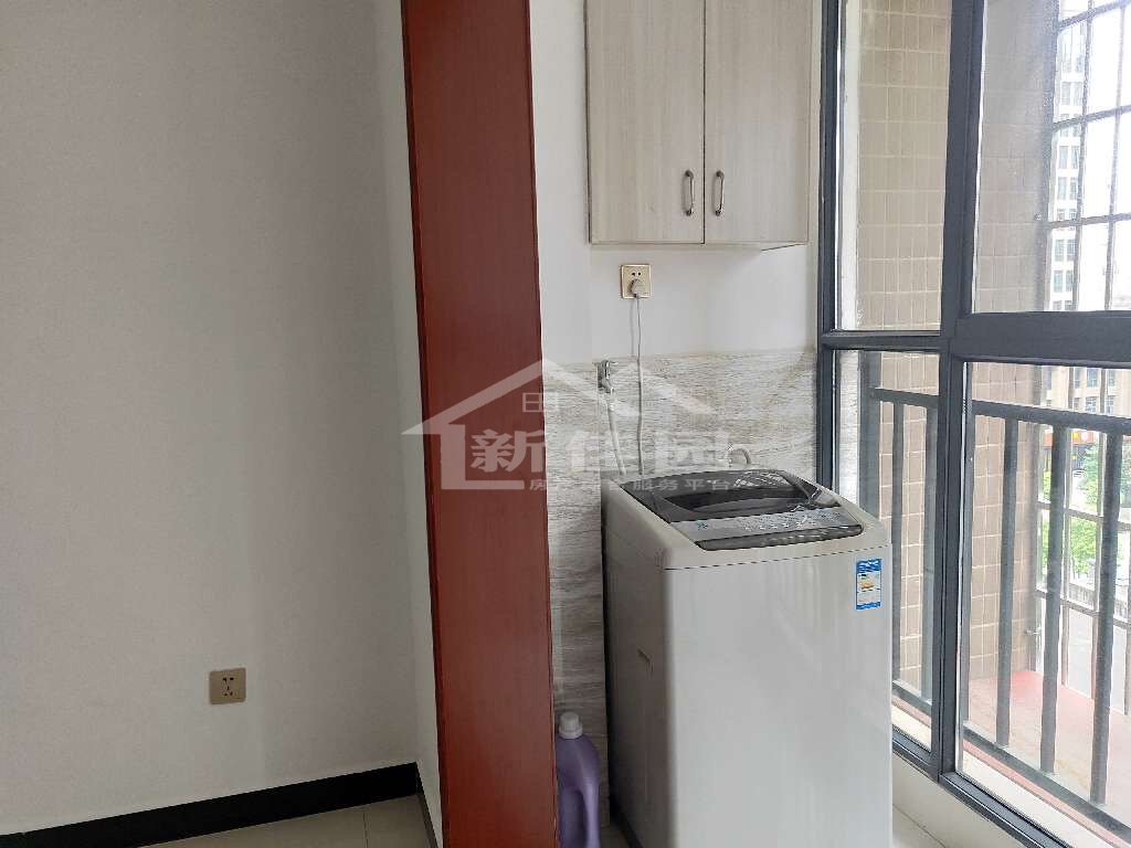 鑫成君泰 4室2厅2卫 2500.0元/月 鑫成君泰 4室2厅2卫 2500.0元/月室内图