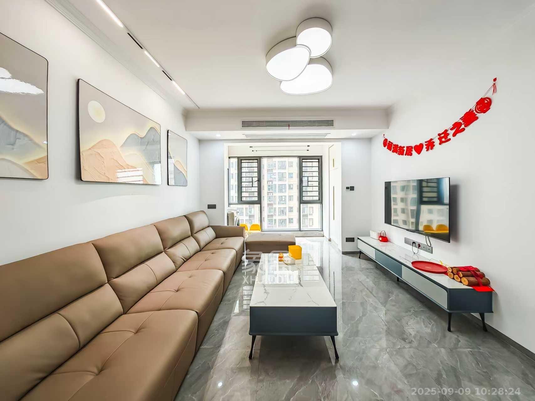 恒基旭辉湖山赋 3室2厅1卫 2500.0元/月 恒基旭辉湖山赋 3室2厅1卫 2500.0元/月室内图